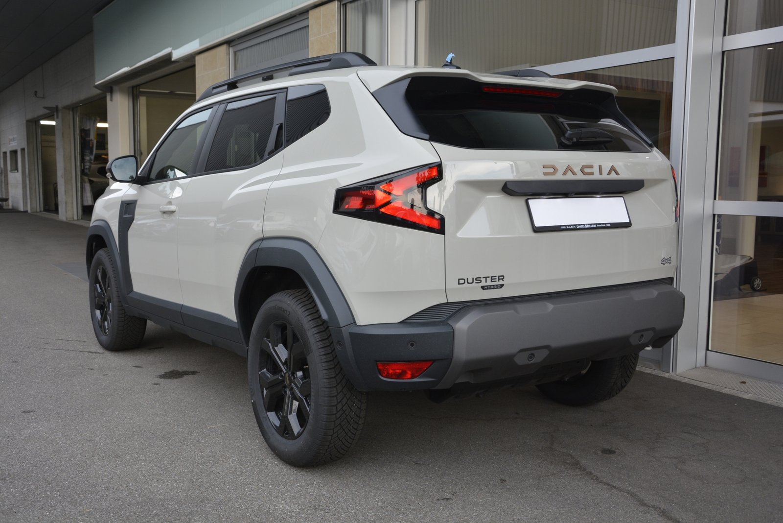 DACIA DUSTER extreme hybrid 150 4x4 Automat, Full-Hybrid Petrol/Electric, New car, Automatic - 5