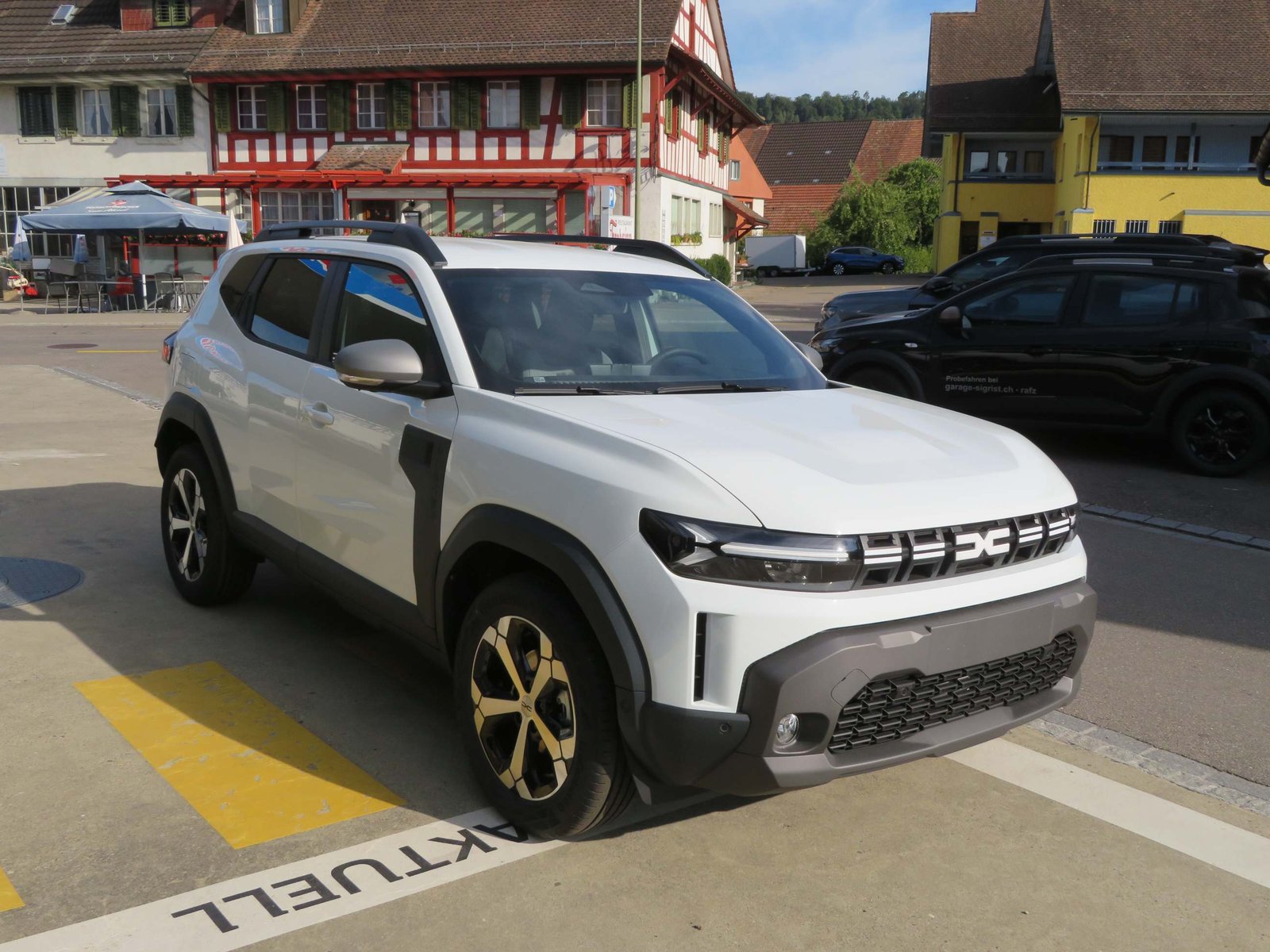 DACIA Duster 1.8 Hybrid Journey, Full-Hybrid Petrol/Electric, New car, Automatic - 4