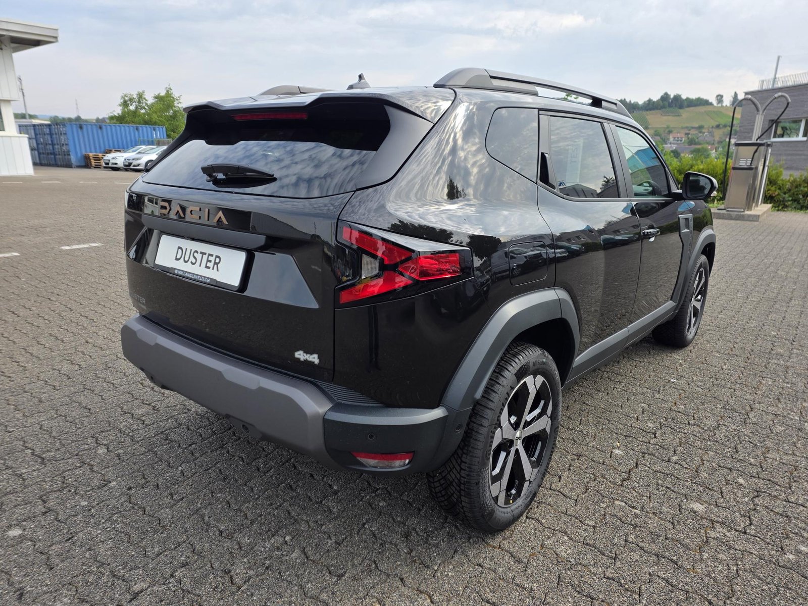 DACIA Duster 1.2 Hybrid Journey 4WD, Voll-Hybrid Benzin/Elektro, Neuwagen, Automatik - 4