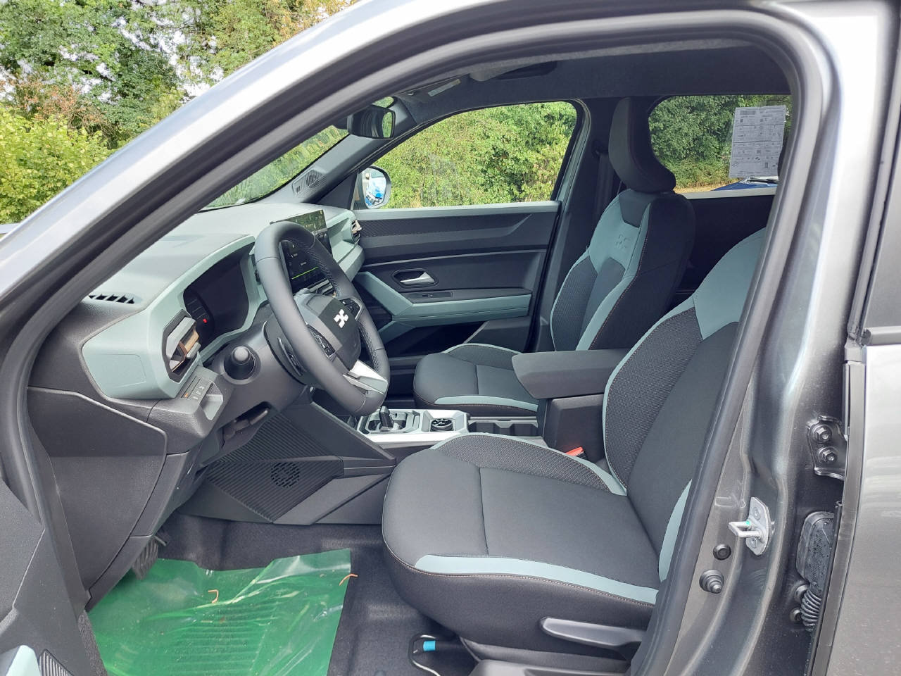 DACIA Duster 1.2 Hybrid Extreme 4WD, Voll-Hybrid Benzin/Elektro, Neuwagen, Automatik - 5