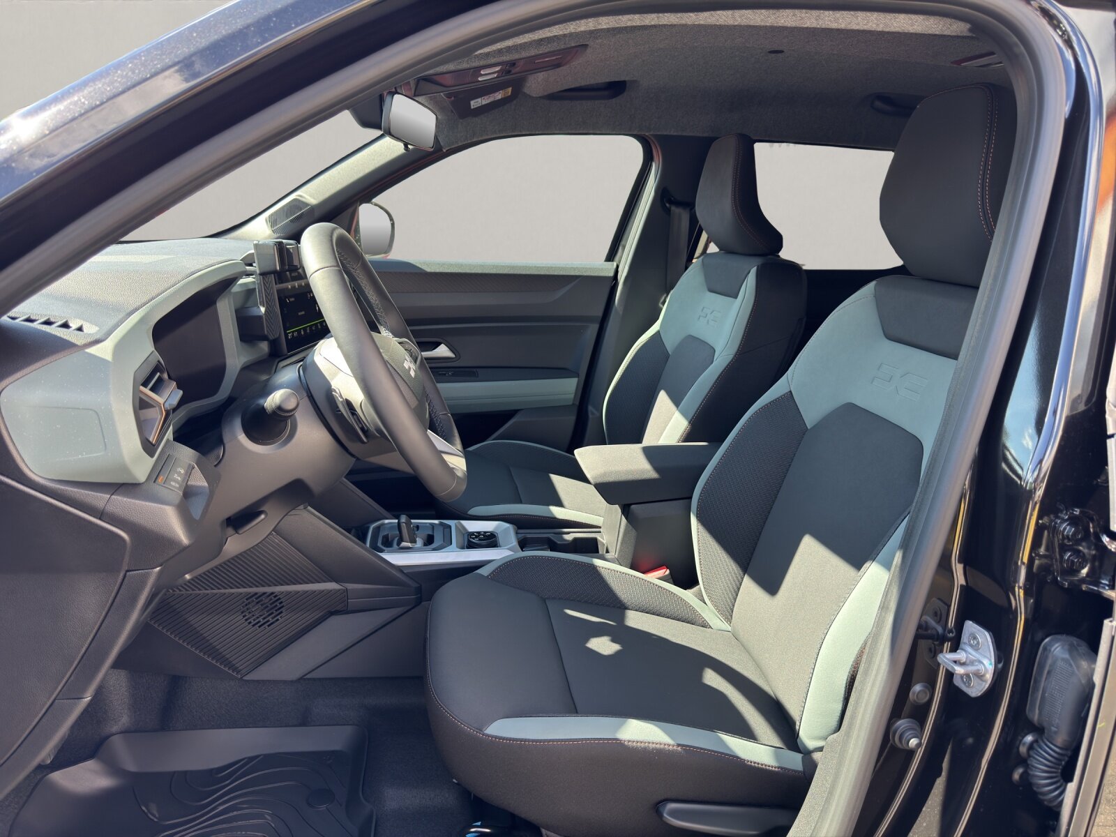 DACIA Duster 1.2 Hybrid Extreme 4WD, Voll-Hybrid Benzin/Elektro, Neuwagen, Automatik - 6