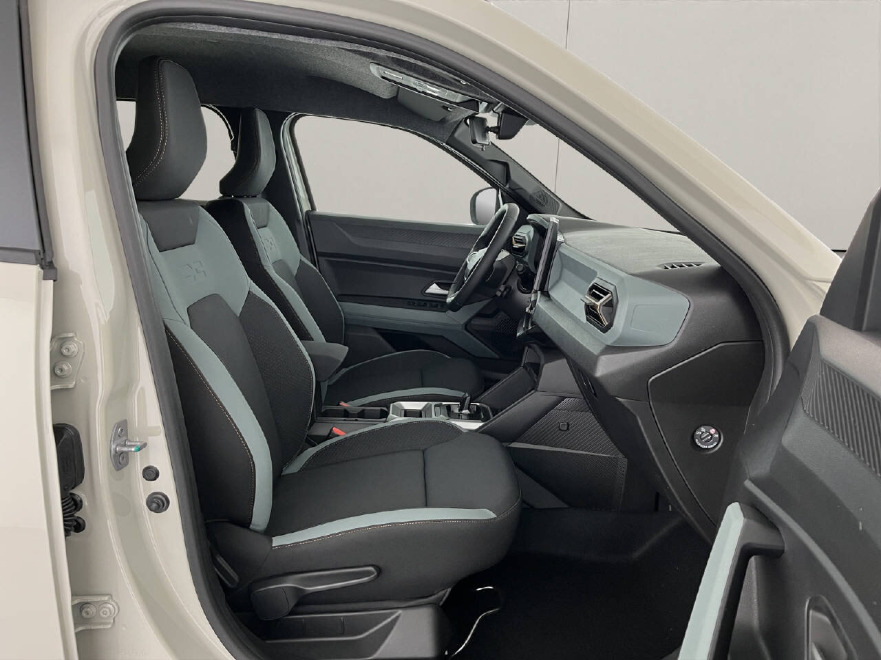 DACIA Duster 1.8 Hybrid Extreme, Hybride Intégral Essence/Électricité, Voiture nouvelle, Automatique - 6