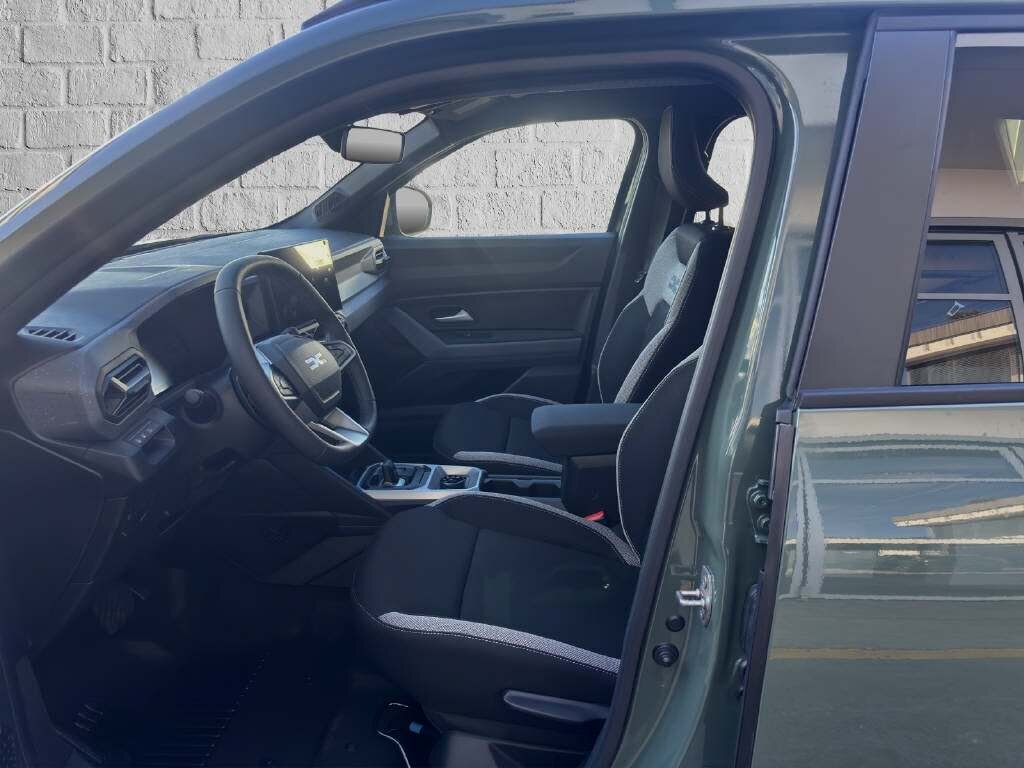 DACIA Duster 1.2 Hybrid Journey 4WD, Voll-Hybrid Benzin/Elektro, Neuwagen, Automatik - 6
