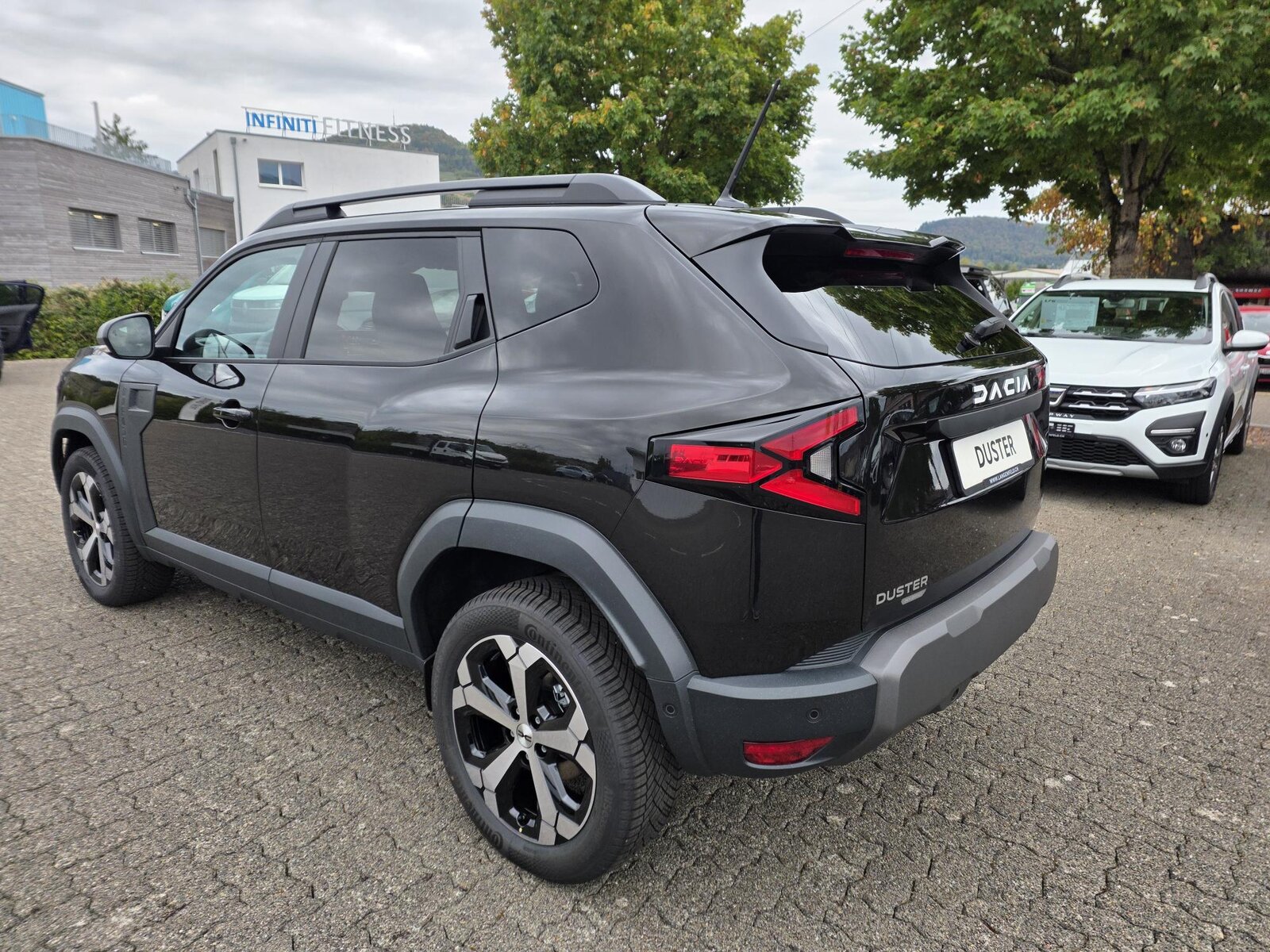 DACIA Duster 1.2 Hybrid Journey 4WD, Hybride Intégral Essence/Électricité, Voiture nouvelle, Automatique - 3