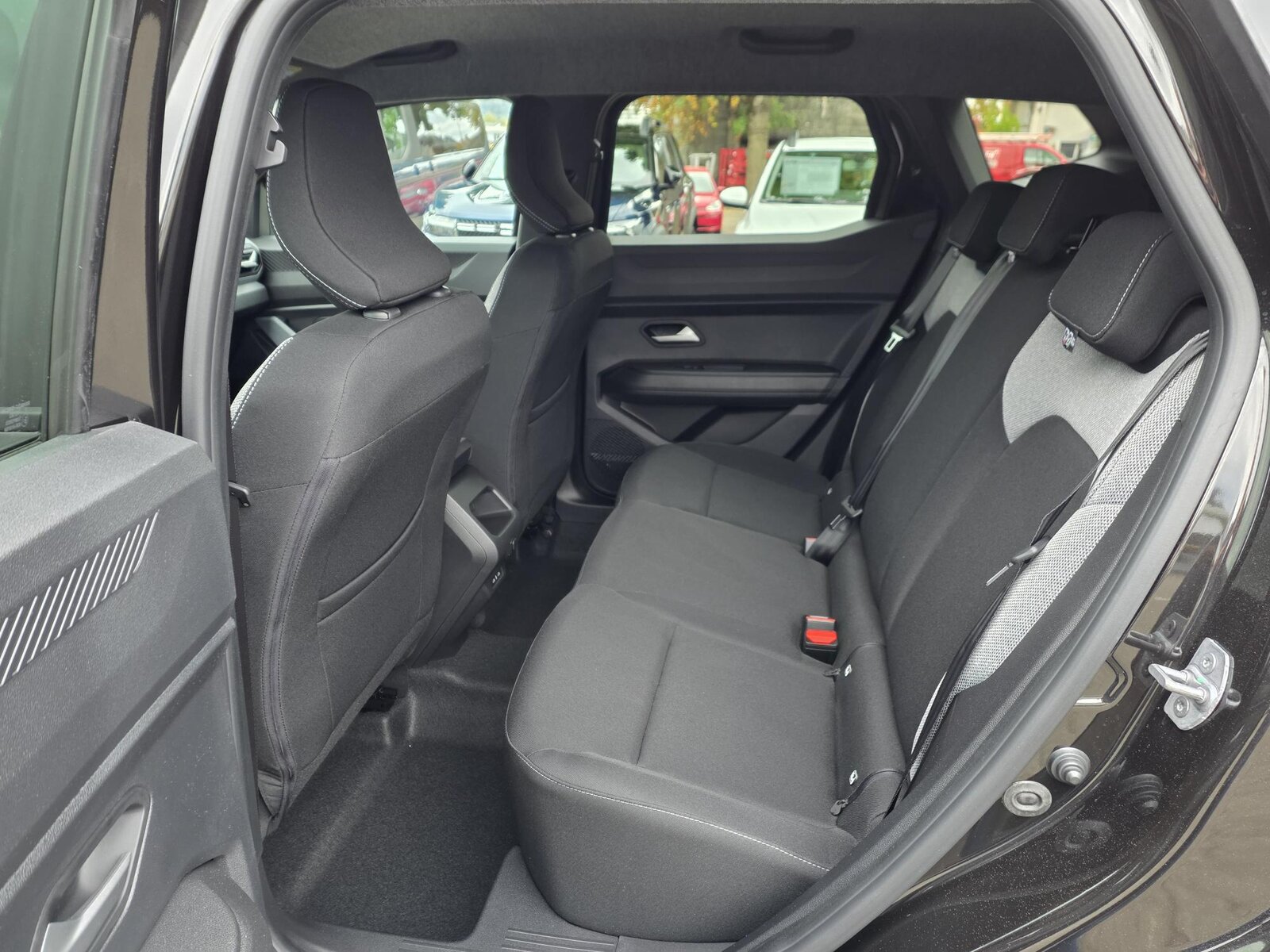 DACIA Duster 1.2 Hybrid Journey 4WD, Hybride Intégral Essence/Électricité, Voiture nouvelle, Automatique - 7