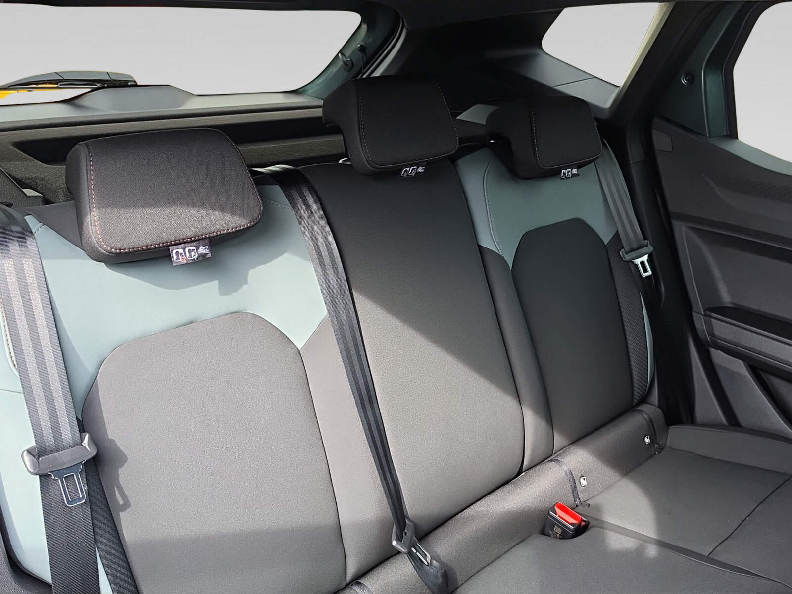 DACIA Duster Extreme Hybrid 150 4x4, Voll-Hybrid Benzin/Elektro, Neuwagen, Automatik - 6
