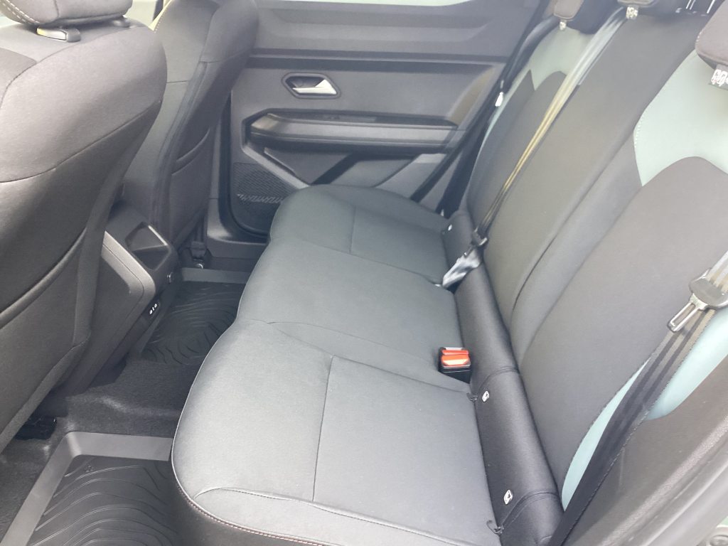 DACIA DUSTER 1.8 Hybrid Extreme, Full-Hybrid Petrol/Electric, New car, Automatic - 6