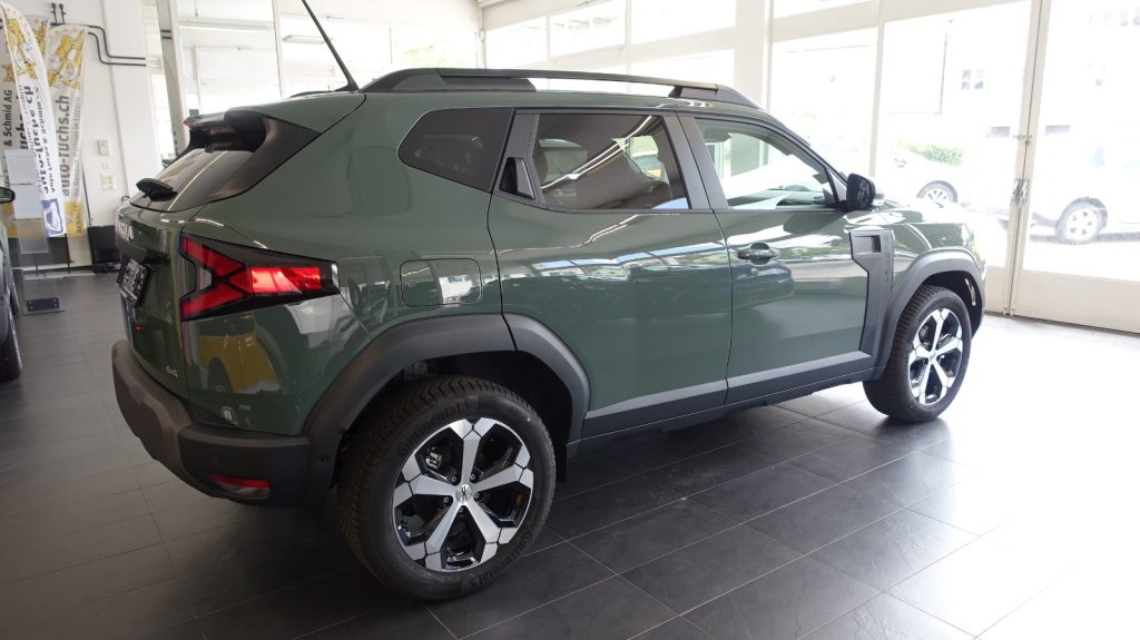DACIA DUSTER 1.2 Hybrid Journey 4WD, Hybride Intégral Essence/Électricité, Voiture nouvelle, Automatique - 4