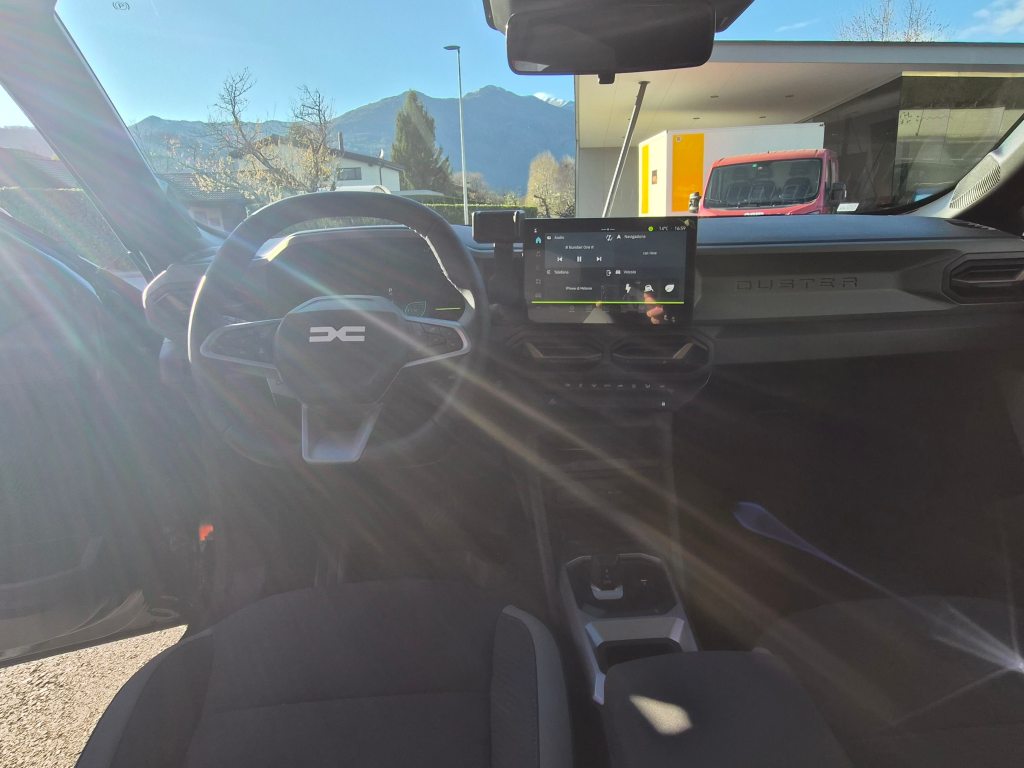 DACIA DUSTER 1.8 Hybrid Extreme+, Full-Hybrid Petrol/Electric, New car, Automatic - 4
