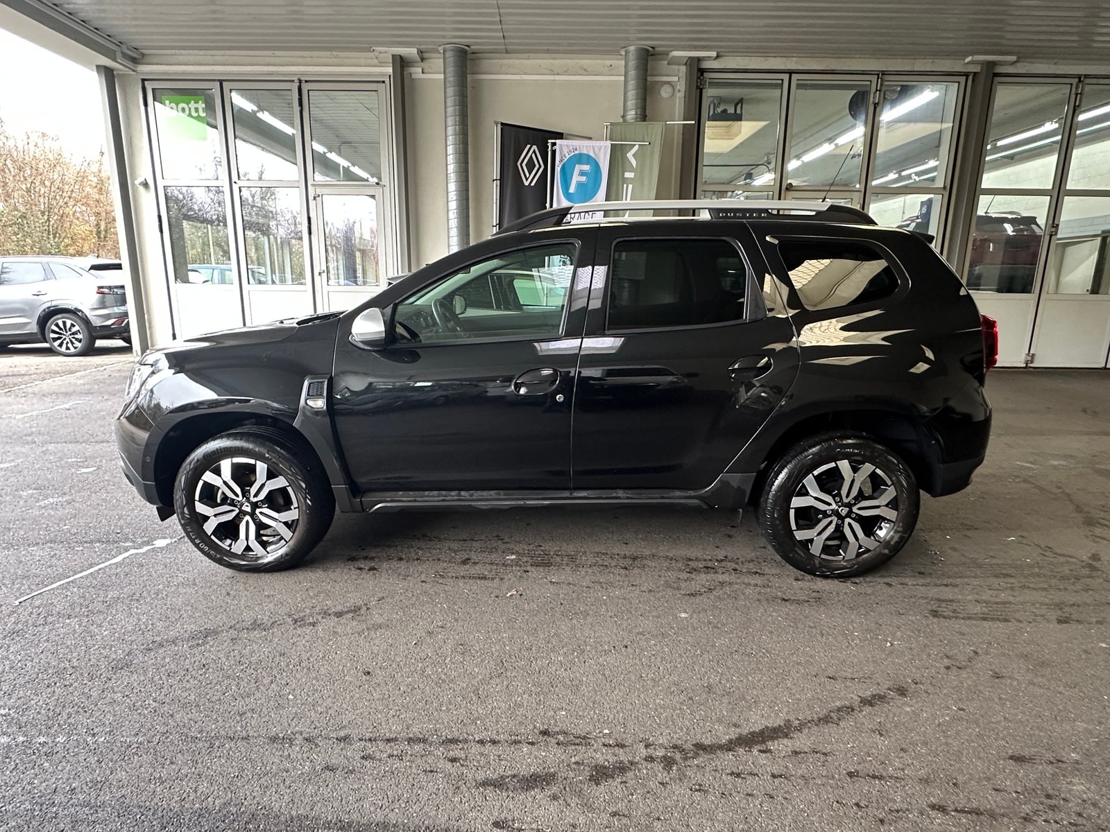 DACIA Duster Prestige TCe 150 EDC, Benzin, Occasion / Gebraucht, Automatik - 2