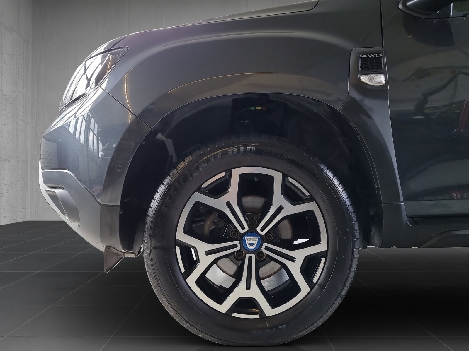 DACIA Duster 1.3 TCe 150 Celebration 4x4, Benzin, Occasion / Gebraucht, Handschaltung - 6