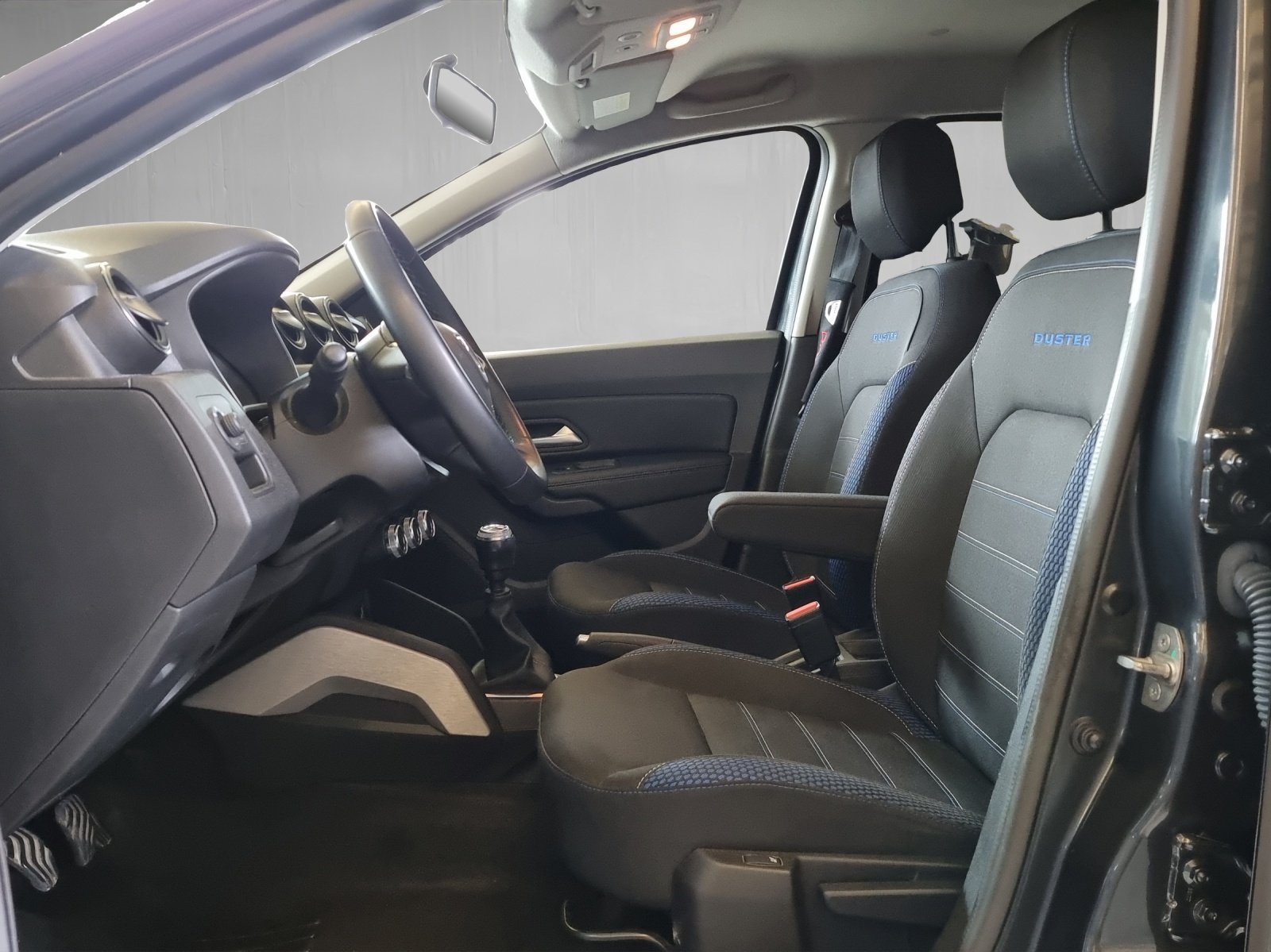 DACIA Duster 1.3 TCe 150 Celebration 4x4, Benzin, Occasion / Gebraucht, Handschaltung - 7