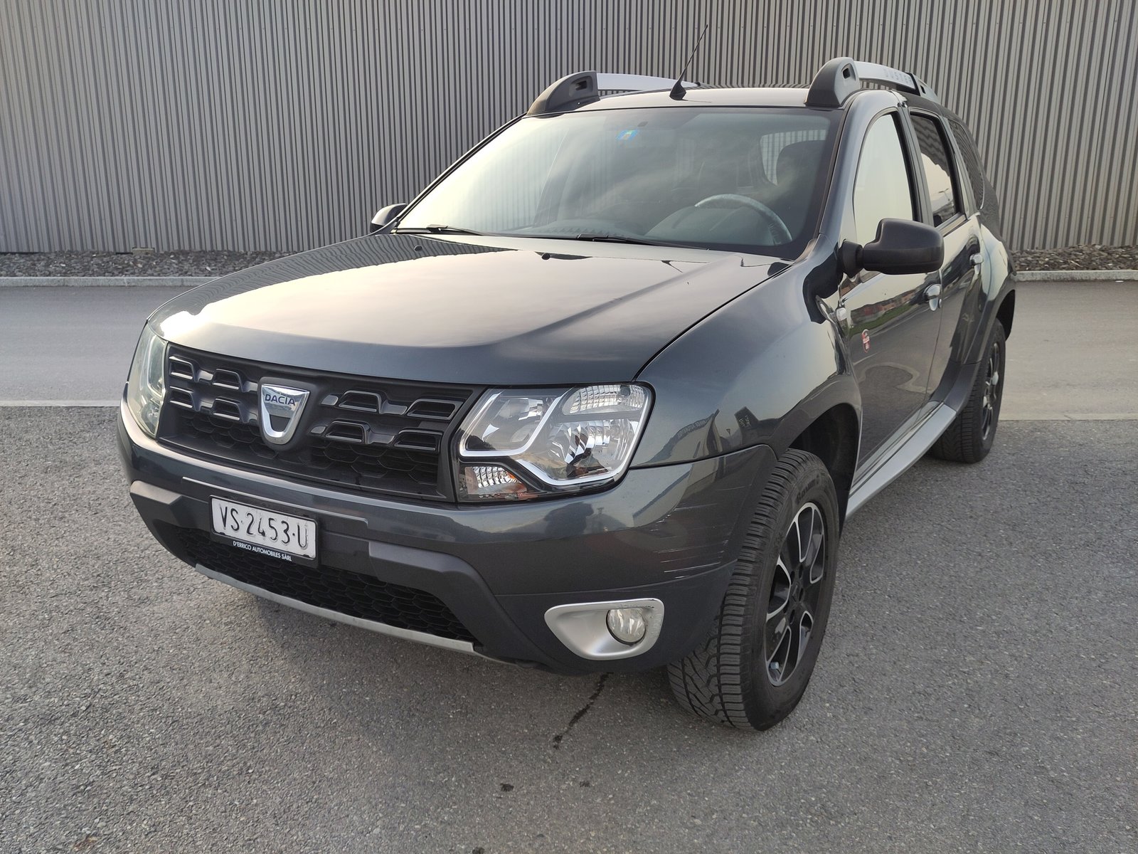 DACIA Duster 1.2 T Fischer man's Friend 4x4, Essence, Occasion / Utilisé, Manuelle - 2