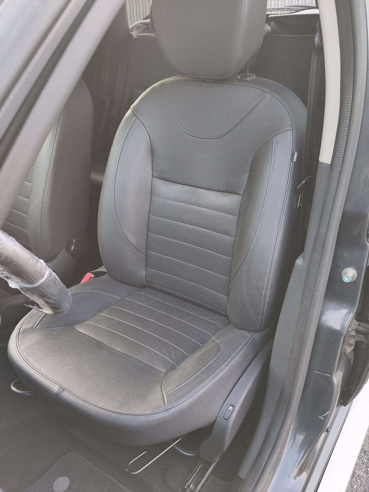 DACIA Duster 1.2 T Fischer man's Friend 4x4, Essence, Occasion / Utilisé, Manuelle - 6