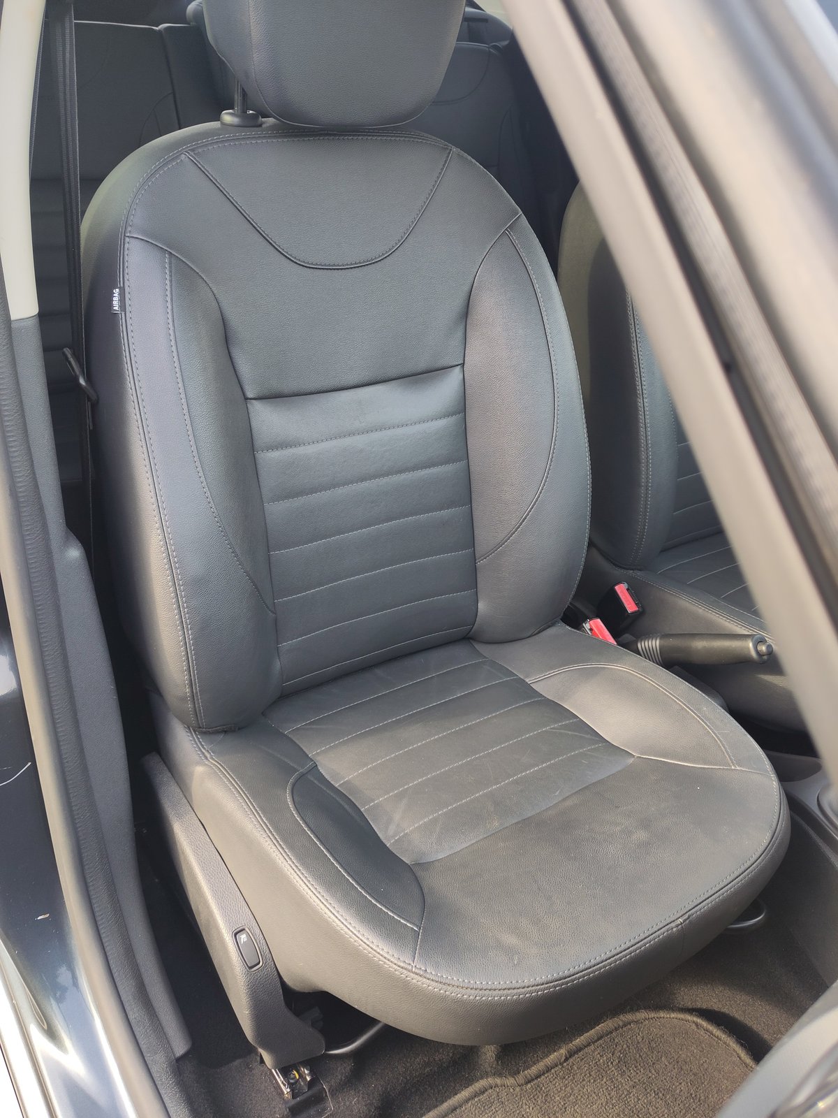 DACIA Duster 1.2 T Fischer man's Friend 4x4, Essence, Occasion / Utilisé, Manuelle - 7