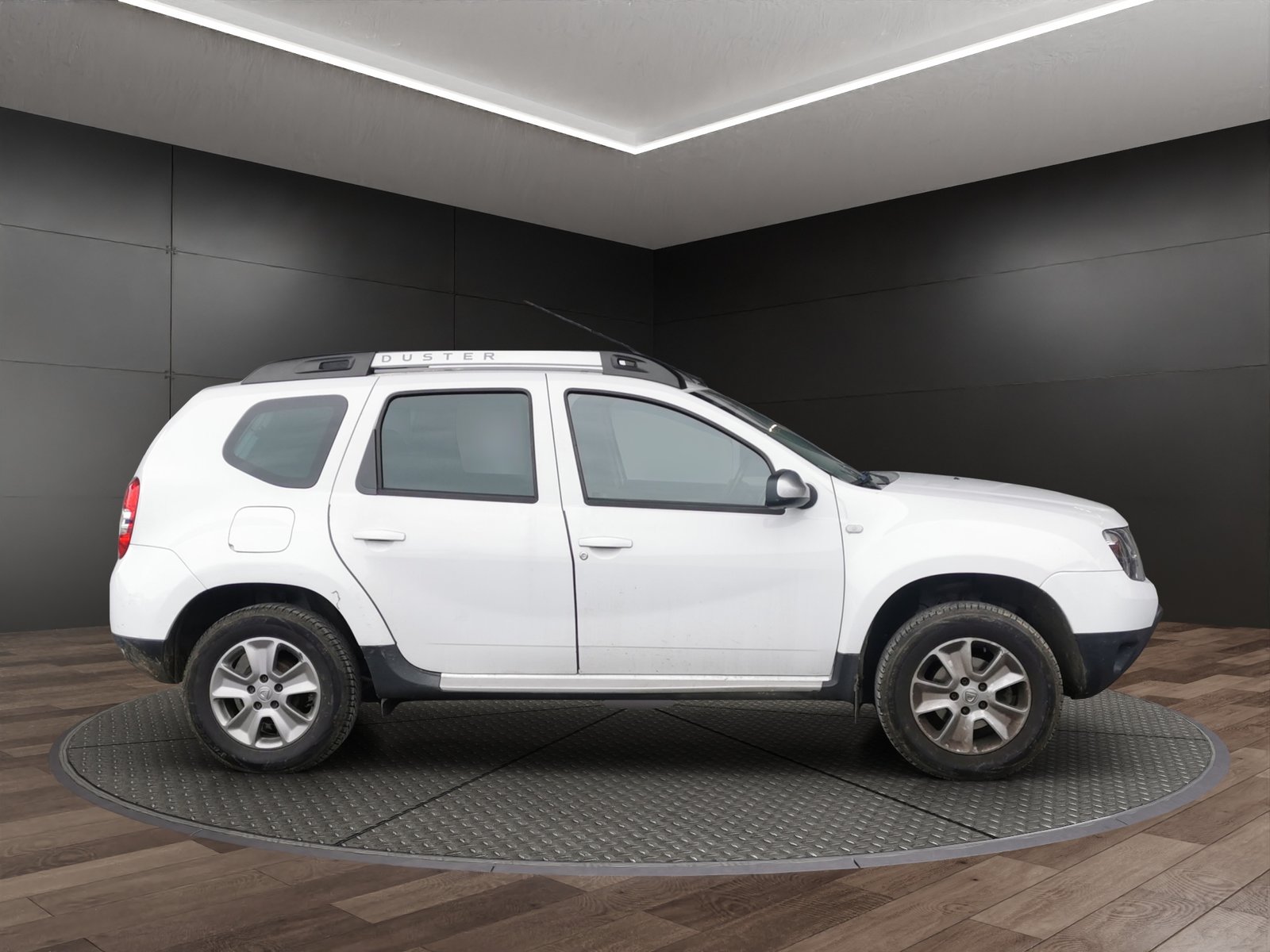 DACIA Duster 1.2 T Celebration 4x4, Essence, Occasion / Utilisé, Manuelle - 5