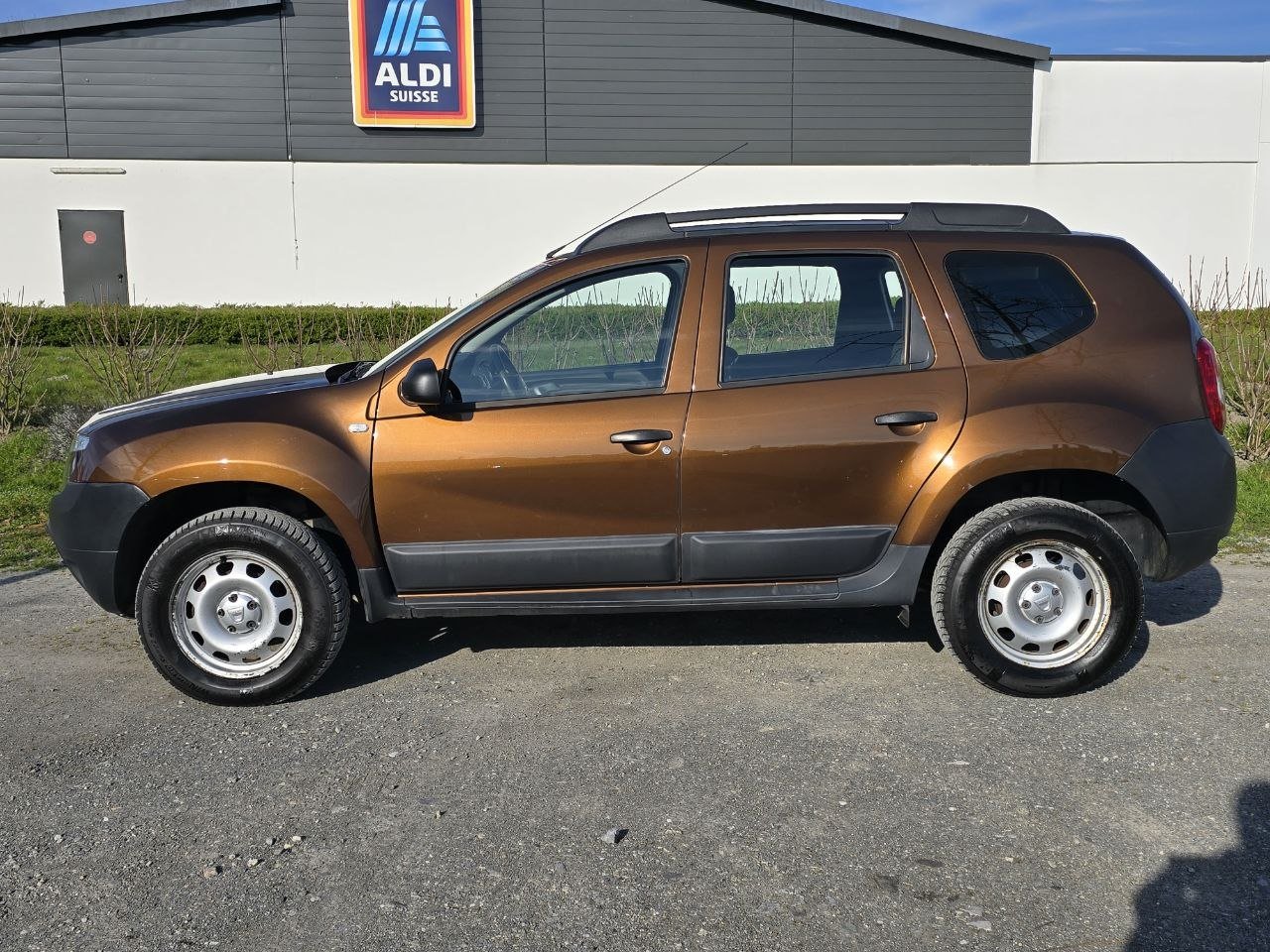 DACIA Duster 1.6 Ambiance 4x4, Essence, Occasion / Utilisé, Manuelle - 7