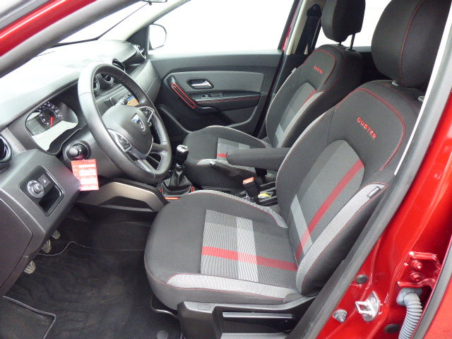 DACIA Duster 1.3 TCe 150 Ultimate 4WD, Benzin, Occasion / Gebraucht, Handschaltung - 6