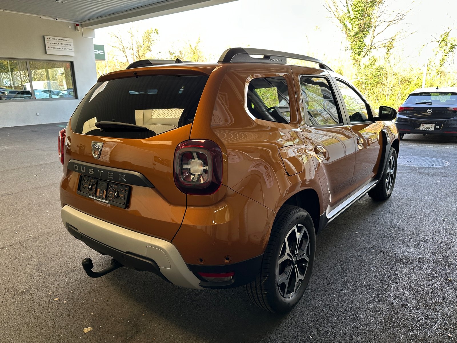 DACIA Duster 1.6 Prestige 4WD, Petrol, Second hand / Used, Manual - 5