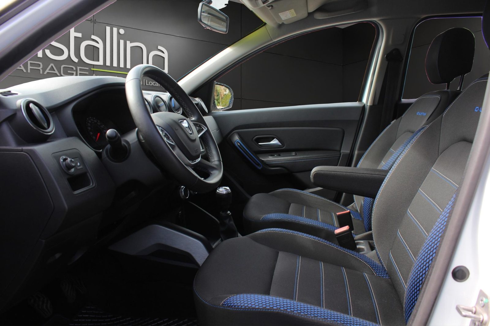 DACIA Duster 1.3 TCe Celebration 4WD, Essence, Occasion / Utilisé, Manuelle - 7