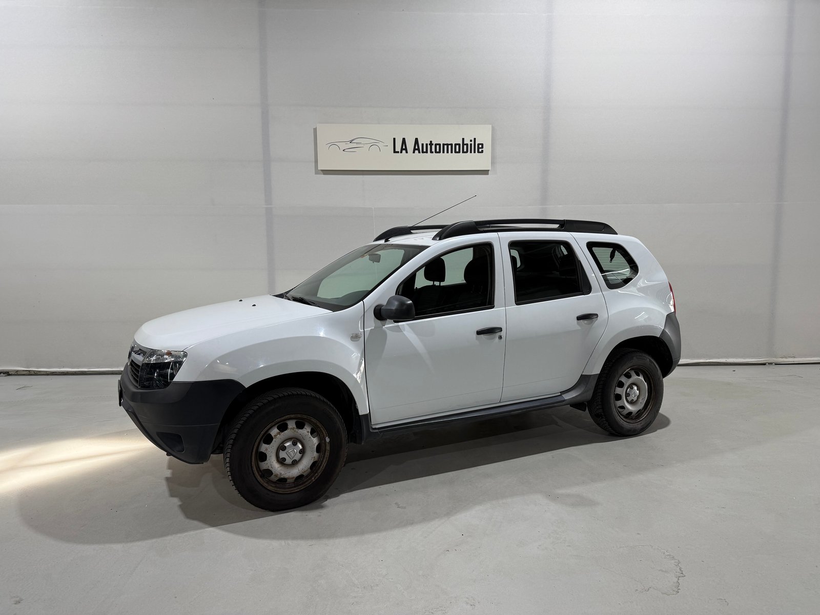 DACIA Duster 1.6 Ambiance 4x4, Benzin, Occasion / Gebraucht, Handschaltung - 2