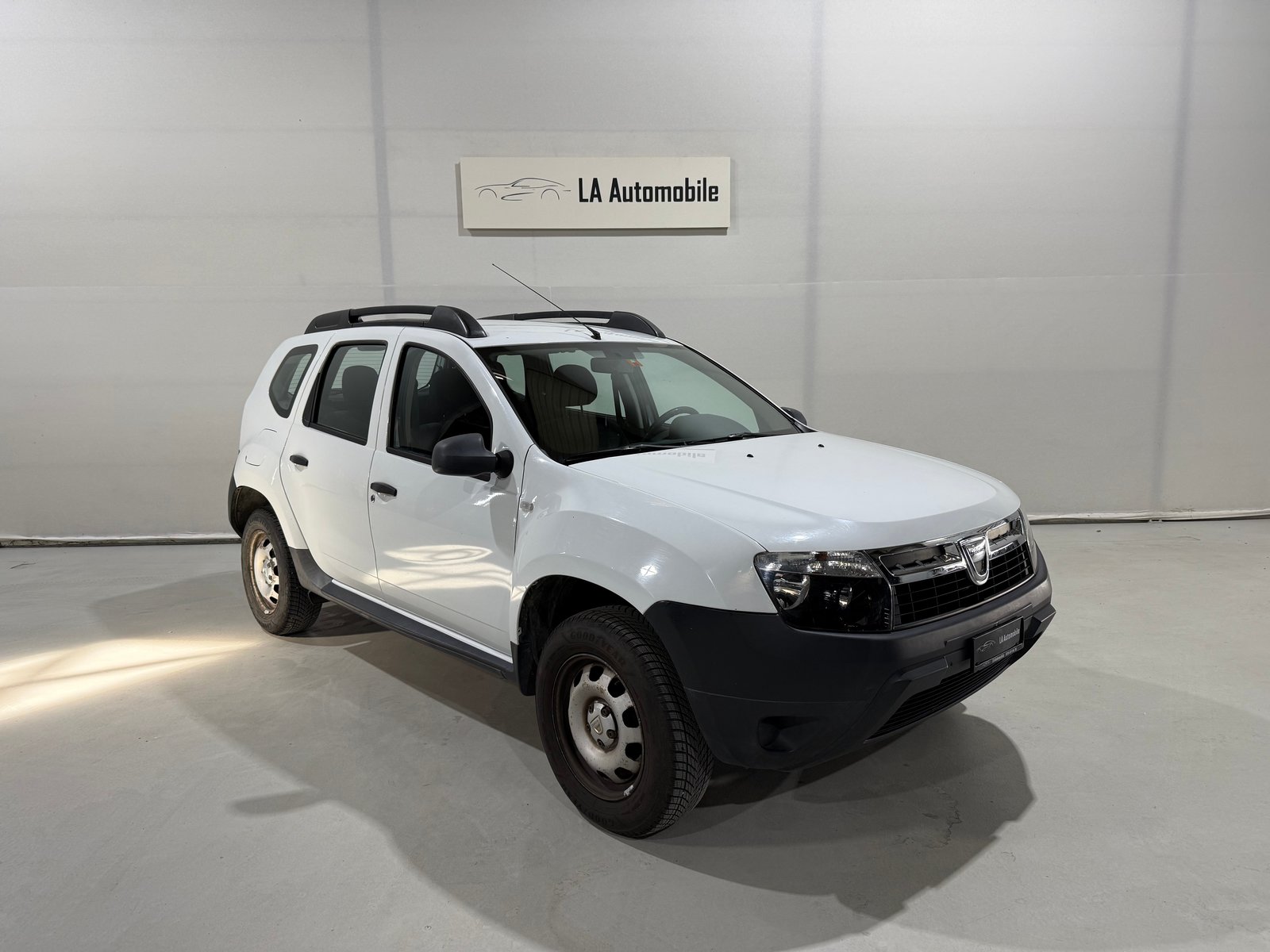 DACIA Duster 1.6 Ambiance 4x4, Benzin, Occasion / Gebraucht, Handschaltung - 5