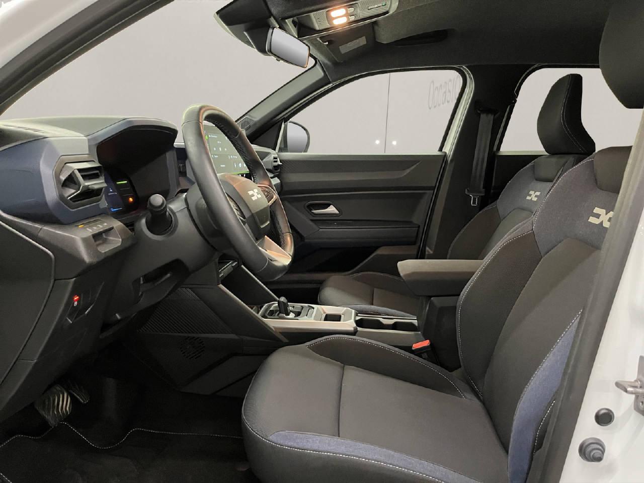 DACIA Duster Journey Hybrid, Full-Hybrid Petrol/Electric, Second hand / Used, Automatic - 5