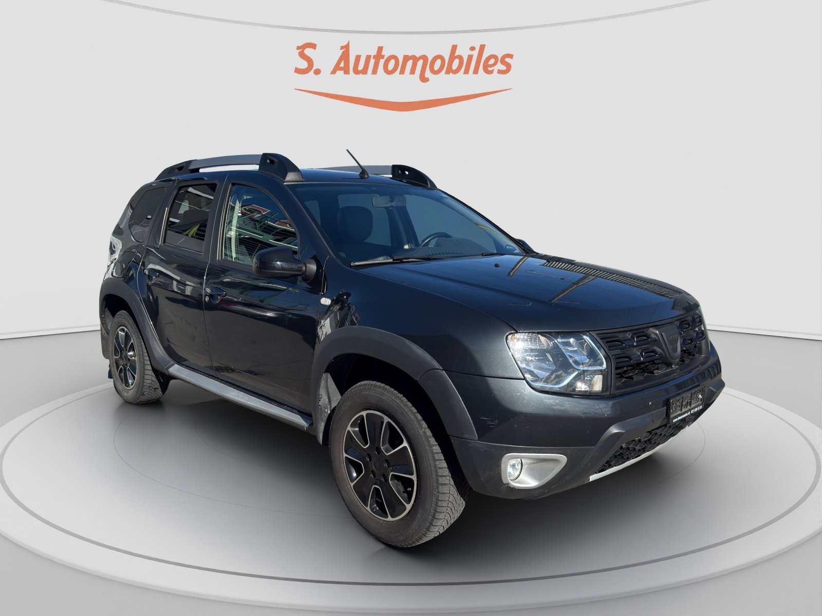 DACIA Duster 1.2 T Lauréate 4x4, Petrol, Second hand / Used, Manual - 3