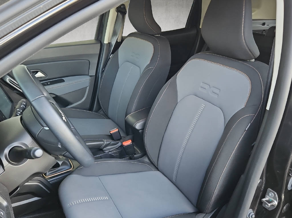 DACIA Duster 1.3 TCe 150 Extreme EDC, Benzin, Occasion / Gebraucht, Automatik - 5