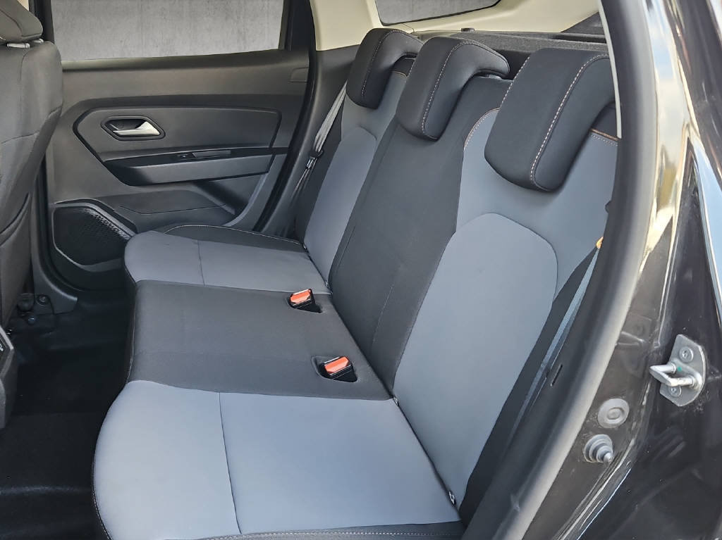 DACIA Duster 1.3 TCe 150 Extreme EDC, Benzin, Occasion / Gebraucht, Automatik - 6