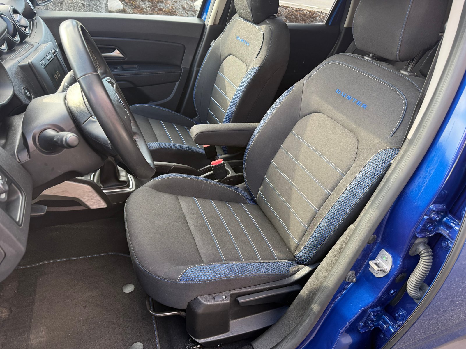 DACIA Duster dCi 115 Prestige 4x4, Diesel, Occasion / Gebraucht, Handschaltung - 4