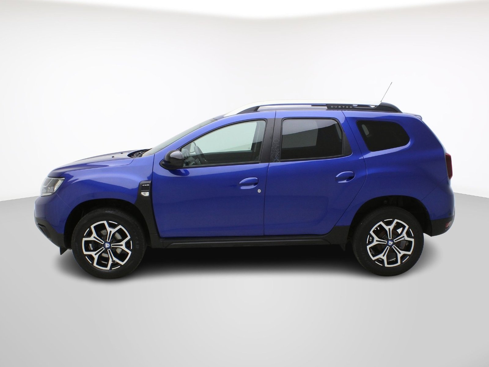 DACIA Duster 1.3 TCe Celebration 4WD, Petrol, Second hand / Used, Manual - 3