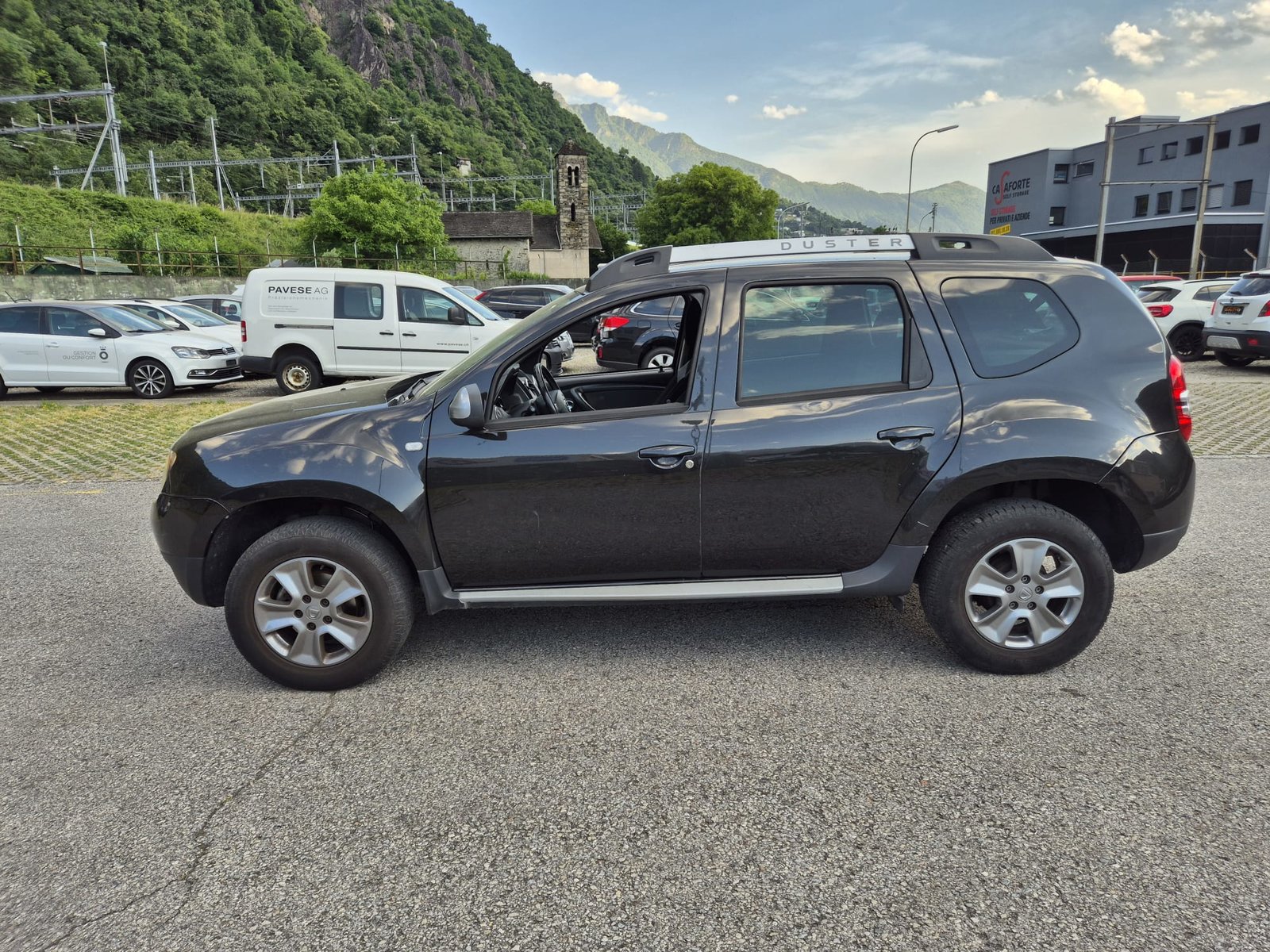 DACIA Duster 1.2 T Privilège 4x2, Essence, Occasion / Utilisé, Manuelle - 2