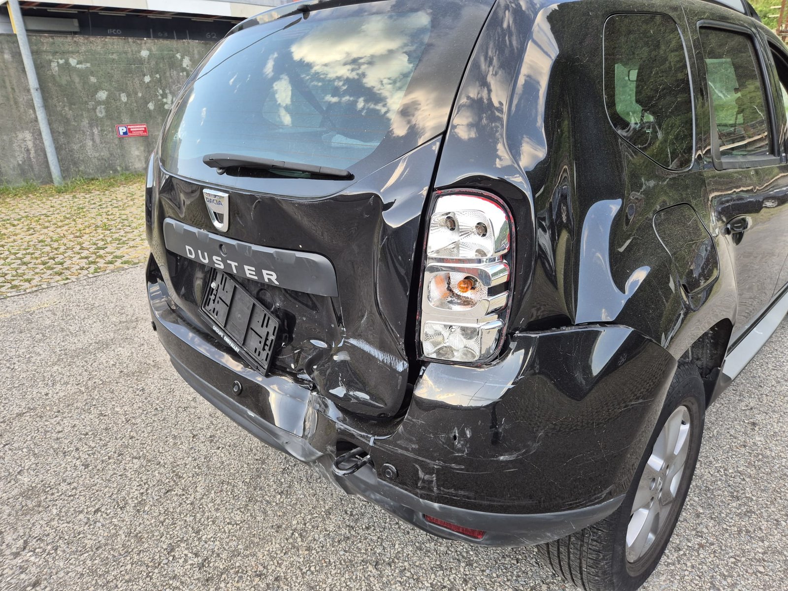 DACIA Duster 1.2 T Privilège 4x2, Essence, Occasion / Utilisé, Manuelle - 6