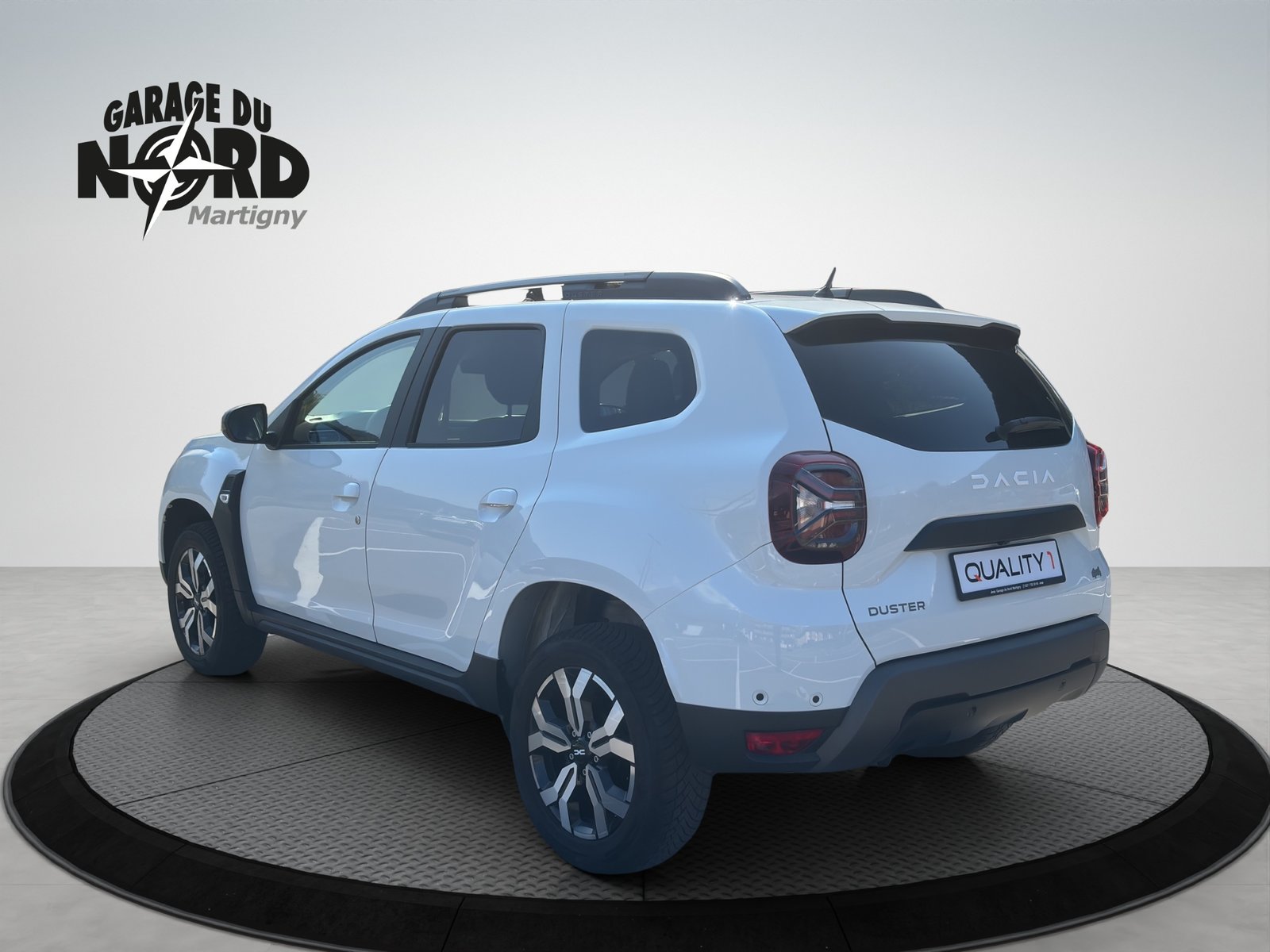 DACIA Duster TCe 150 Journey 4x4, Benzin, Occasion / Gebraucht, Handschaltung - 4