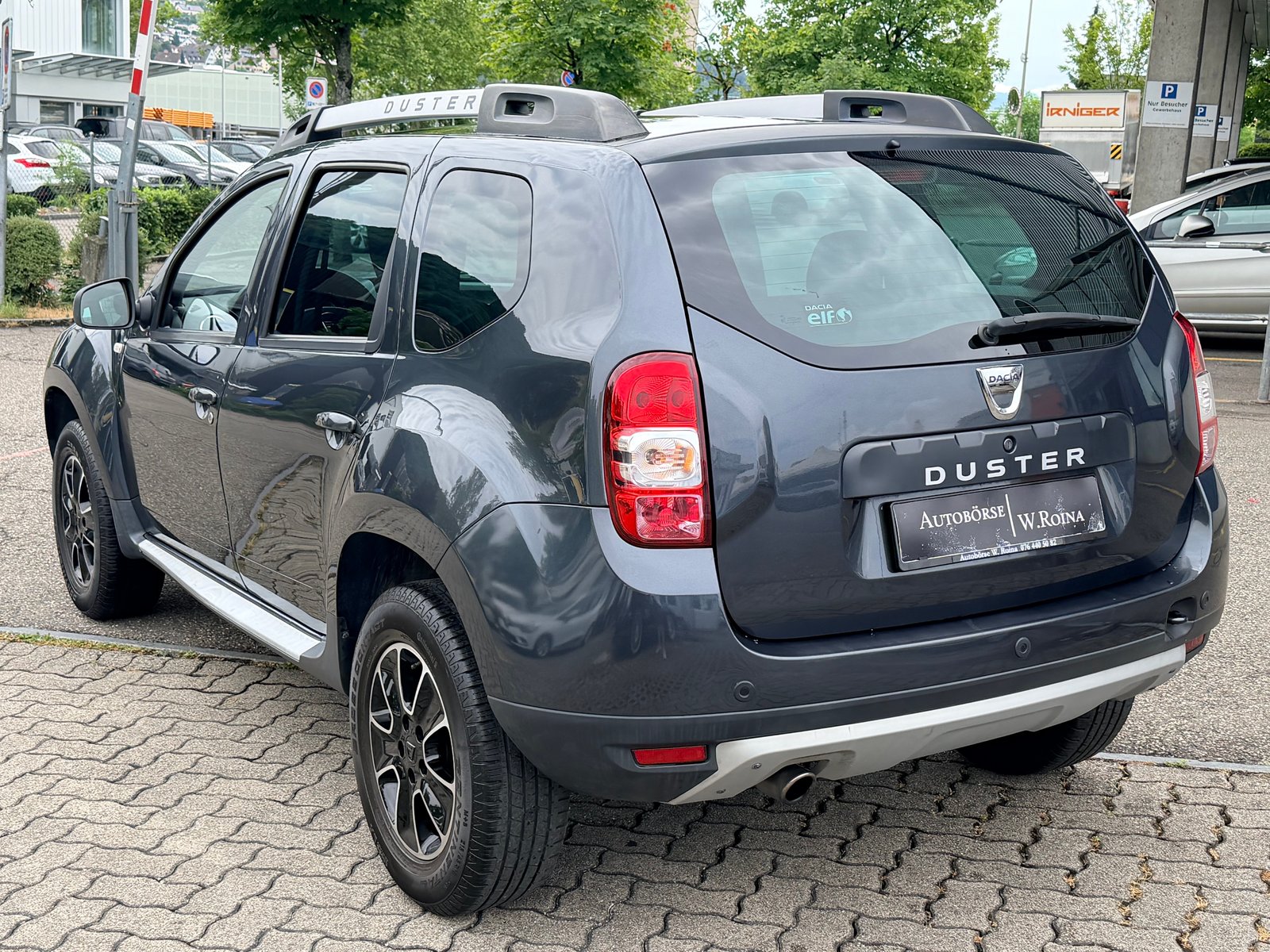 DACIA Duster 1.2 T Lauréate 4x2, Petrol, Second hand / Used, Manual - 4