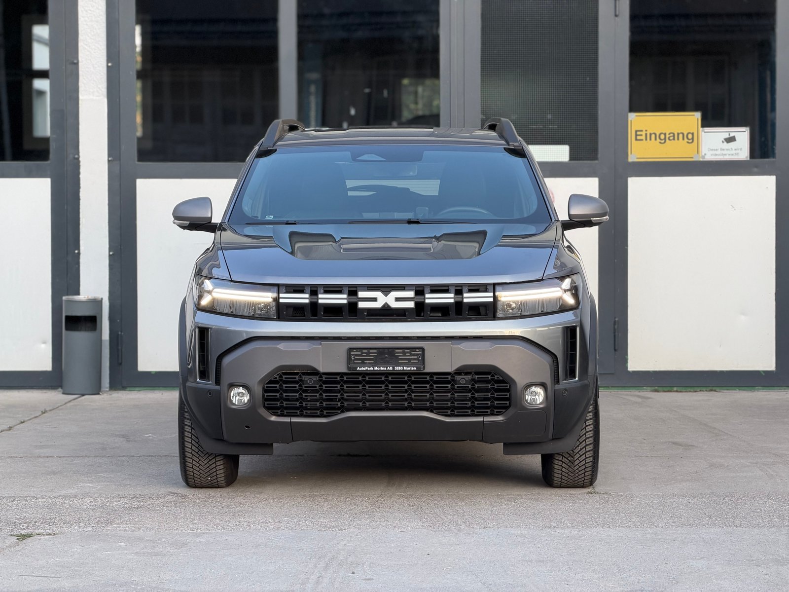 DACIA Duster TCe 130 48V Journey 4x4, Mild-Hybrid Petrol/Electric, Second hand / Used, Manual - 3