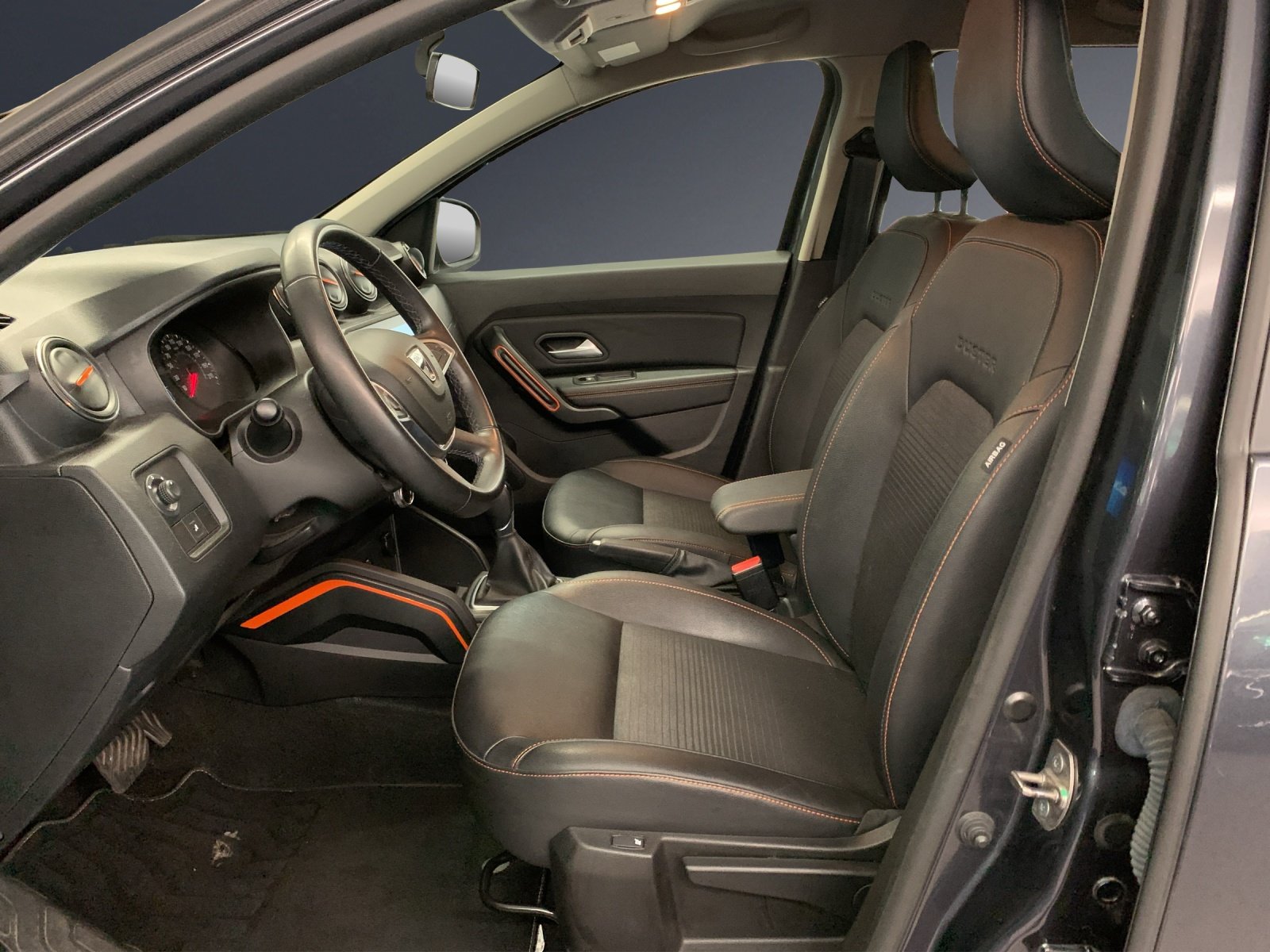 DACIA Duster TCe 150 Extre.A4x2, Essence, Occasion / Utilisé, Manuelle - 6