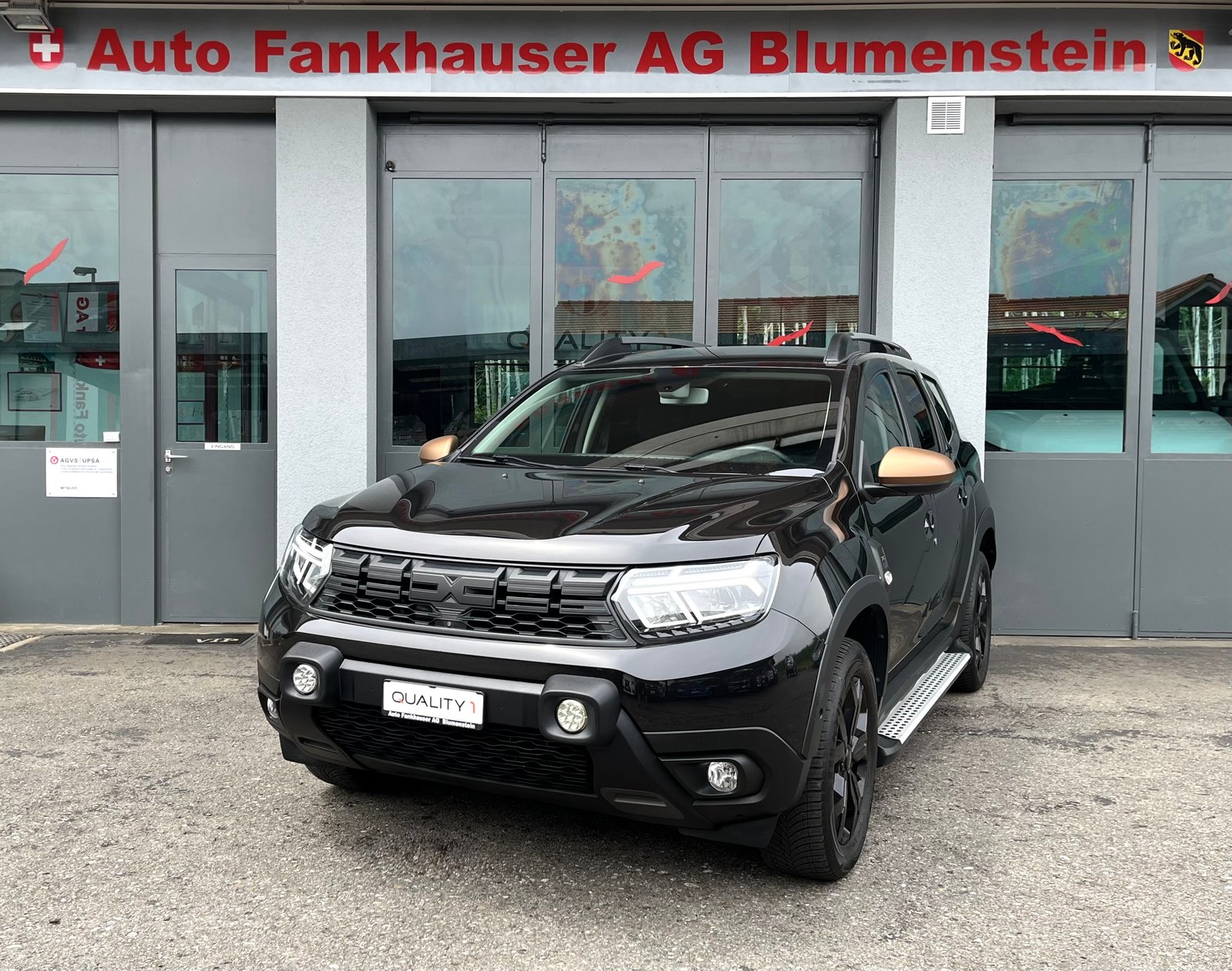 DACIA Duster TCe 150 Extreme 4x4, Benzin, Occasion / Gebraucht, Handschaltung - 2