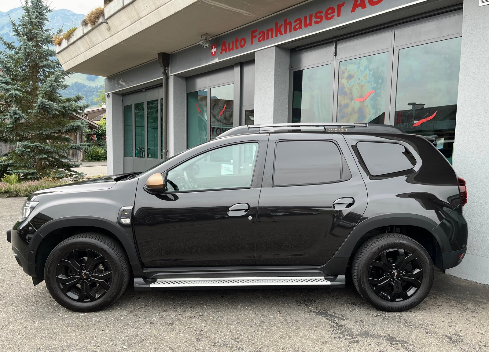 DACIA Duster TCe 150 Extreme 4x4, Benzin, Occasion / Gebraucht, Handschaltung - 4