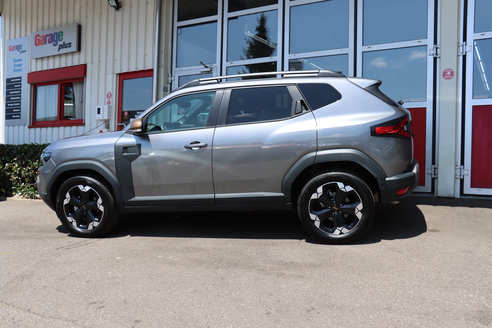 DACIA Duster TCe 130 48V Extreme 4x4, Mild-Hybrid Benzin/Elektro, Occasion / Gebraucht, Handschaltung - 6