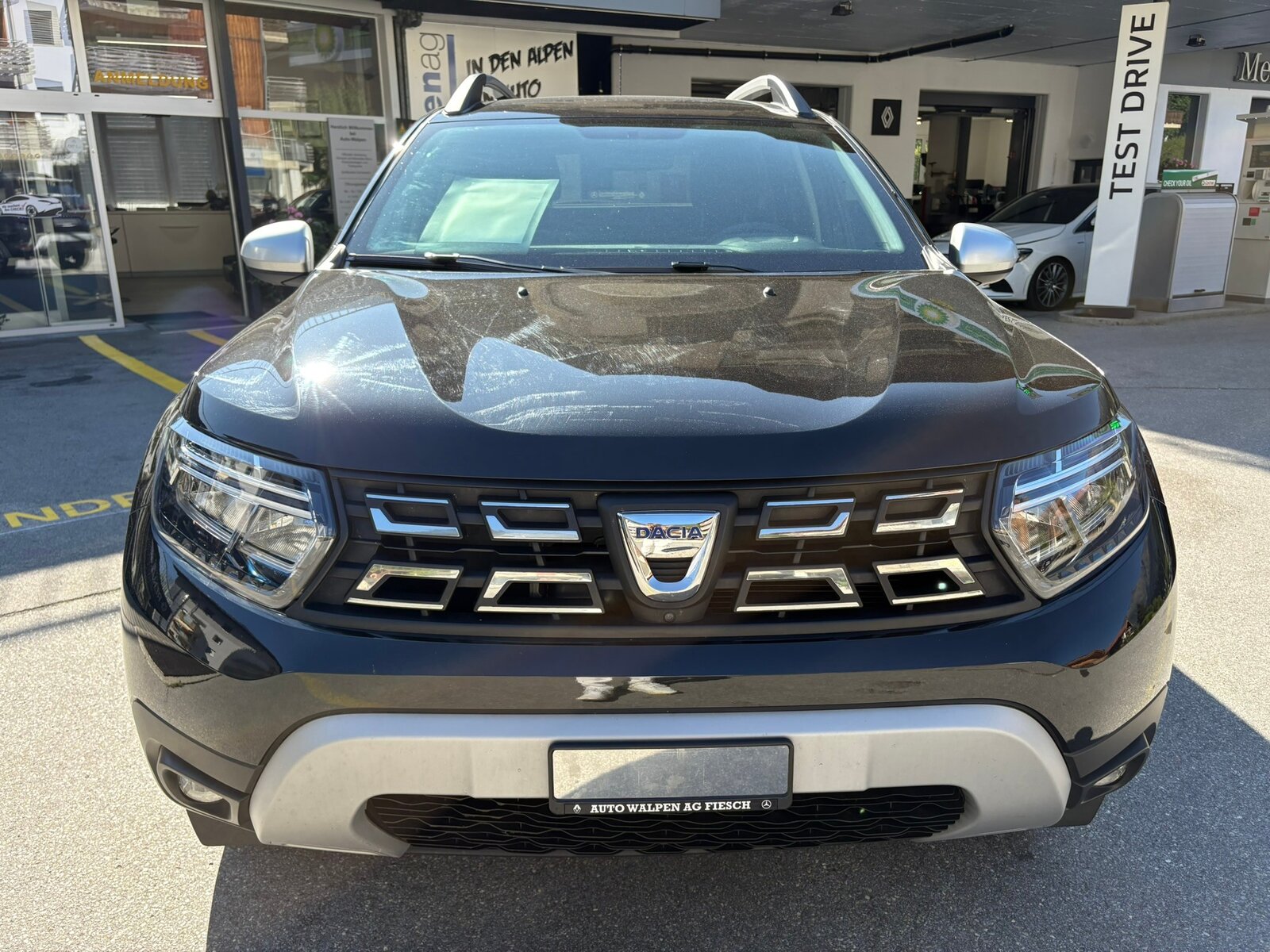 DACIA Duster TCe 150 Prest. 4x4, Benzin, Occasion / Gebraucht, Handschaltung - 2