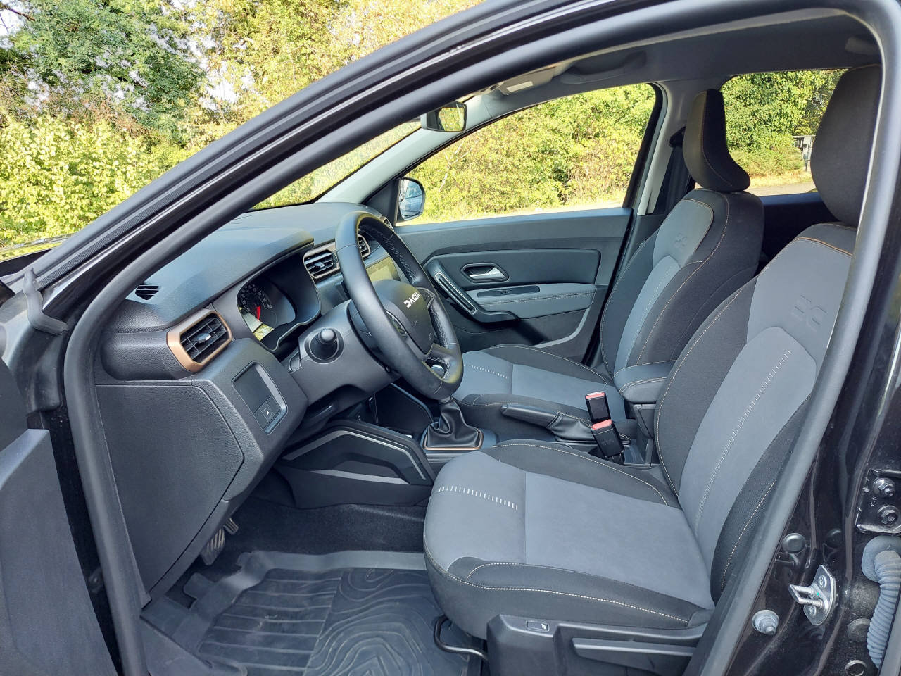 DACIA Duster 1.3 TCe 150 Extreme EDC, Benzin, Occasion / Gebraucht, Automatik - 7