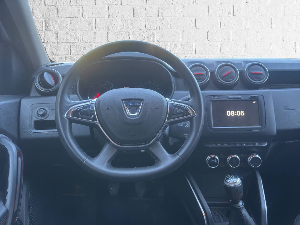 DACIA Duster 1.6 Ultimate 4WD, Benzin, Occasion / Gebraucht, Handschaltung - 7
