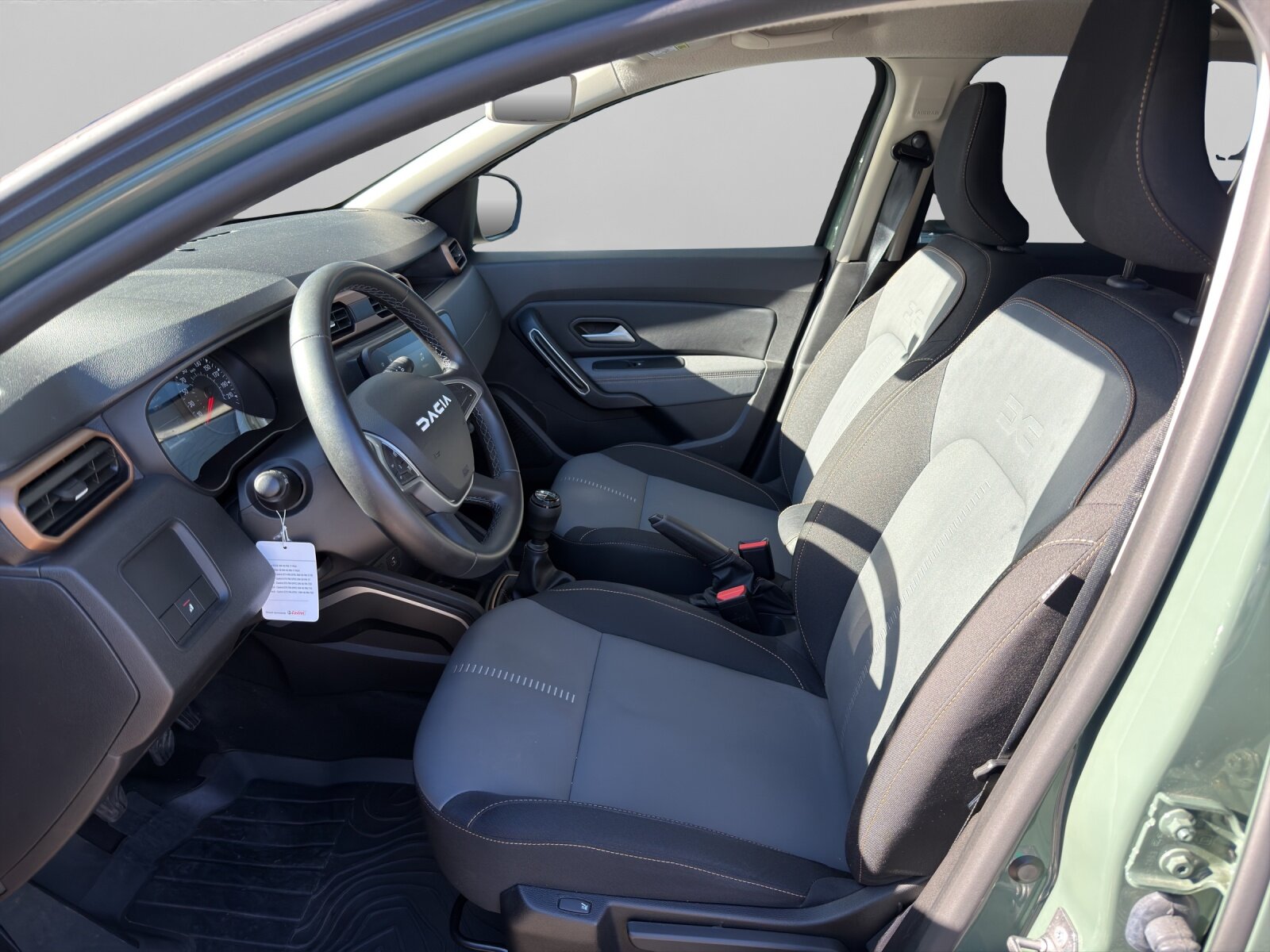 DACIA Duster 1.3 TCe 150 Extreme 4WD, Benzin, Occasion / Gebraucht, Handschaltung - 6