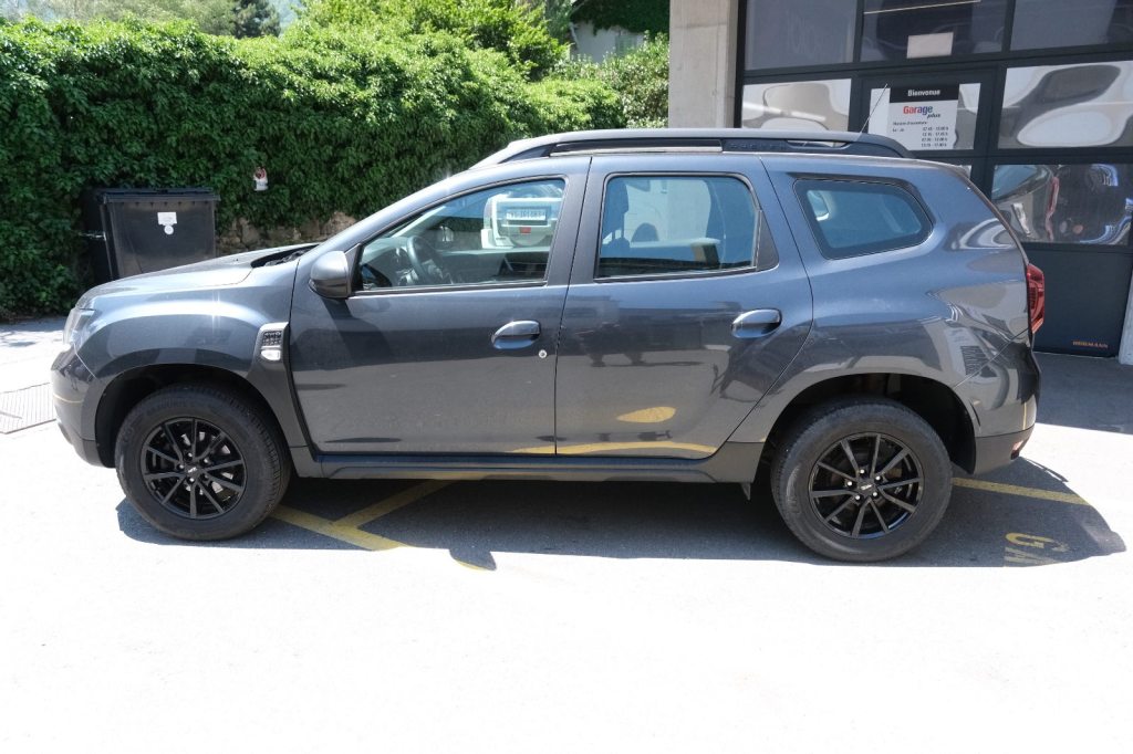 DACIA DUSTER 1.2 TCe Comfort 4WD, Essence, Occasion / Utilisé, Manuelle - 4