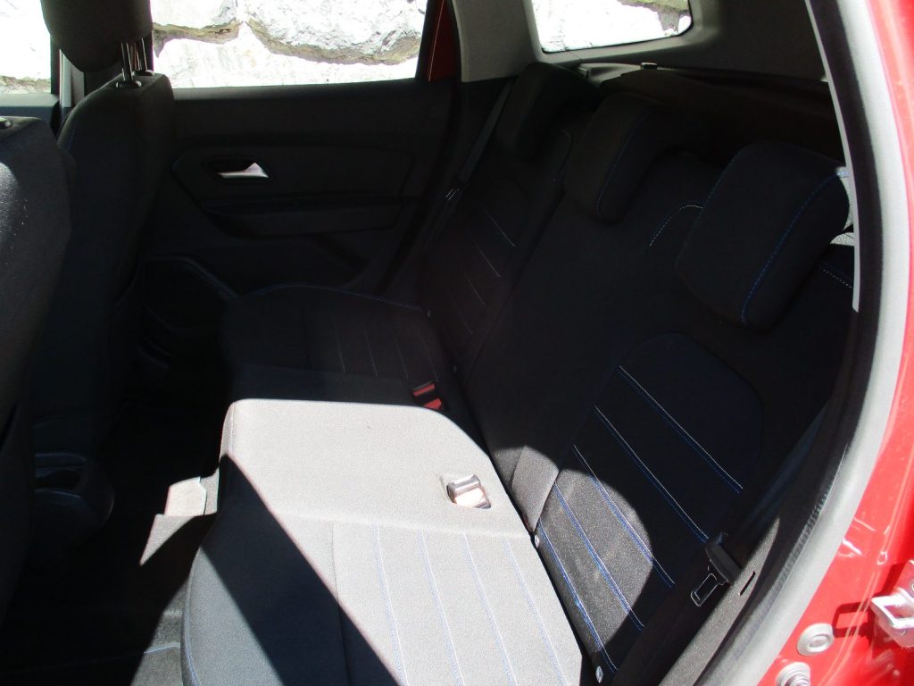 DACIA 1.3 TCe Ultimate 4WD, Benzina, Occasioni / Usate, Manuale - 6