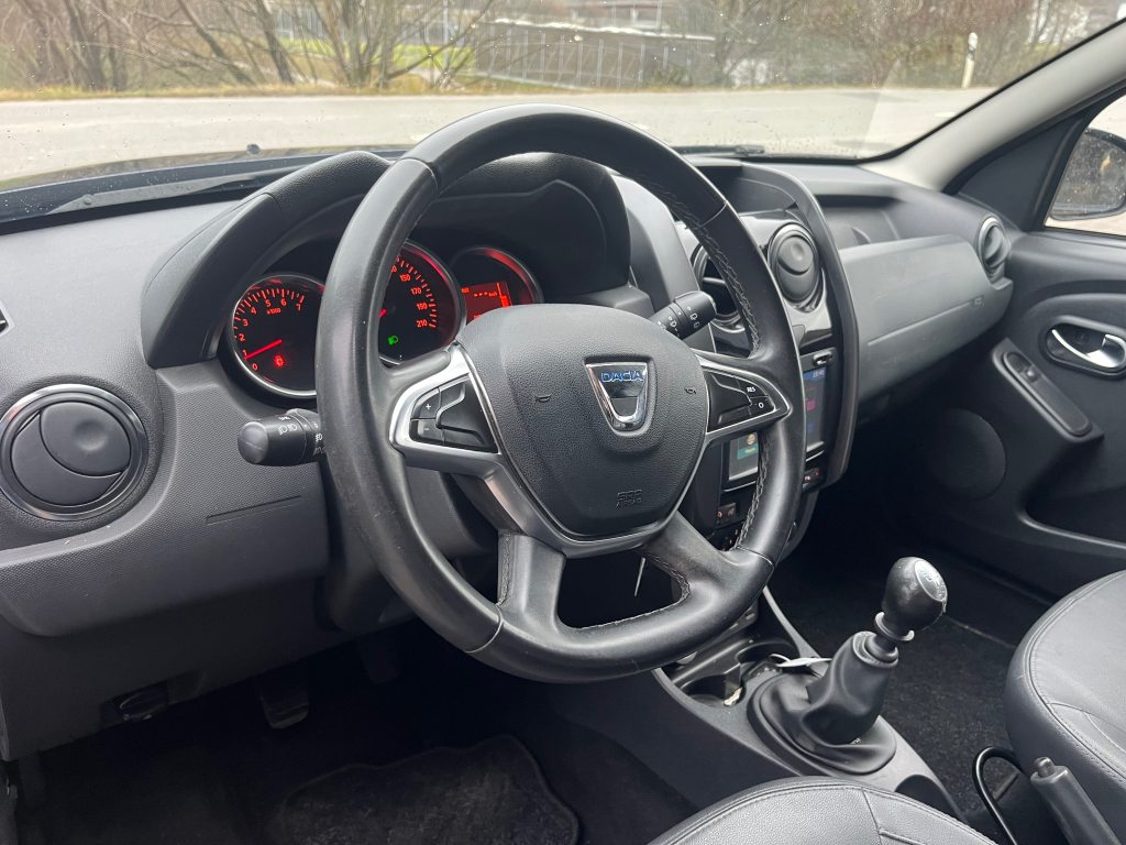 DACIA Duster 1.2 TCe FmF Strongm.R 4x4 S/S, Petrol, Second hand / Used, Manual - 7