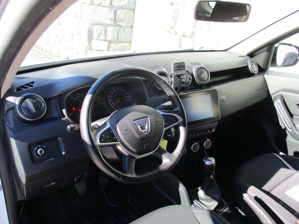 DACIA DUSTER 1.3 TCe 150 Comfort 4WD, Petrol, Second hand / Used, Manual - 4