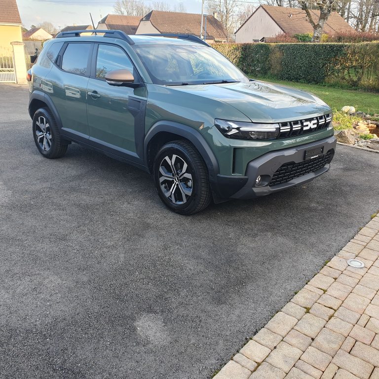 DACIA DUSTER 1.6 Hybrid Extreme, Full-Hybrid Petrol/Electric, Second hand / Used, Automatic - 2